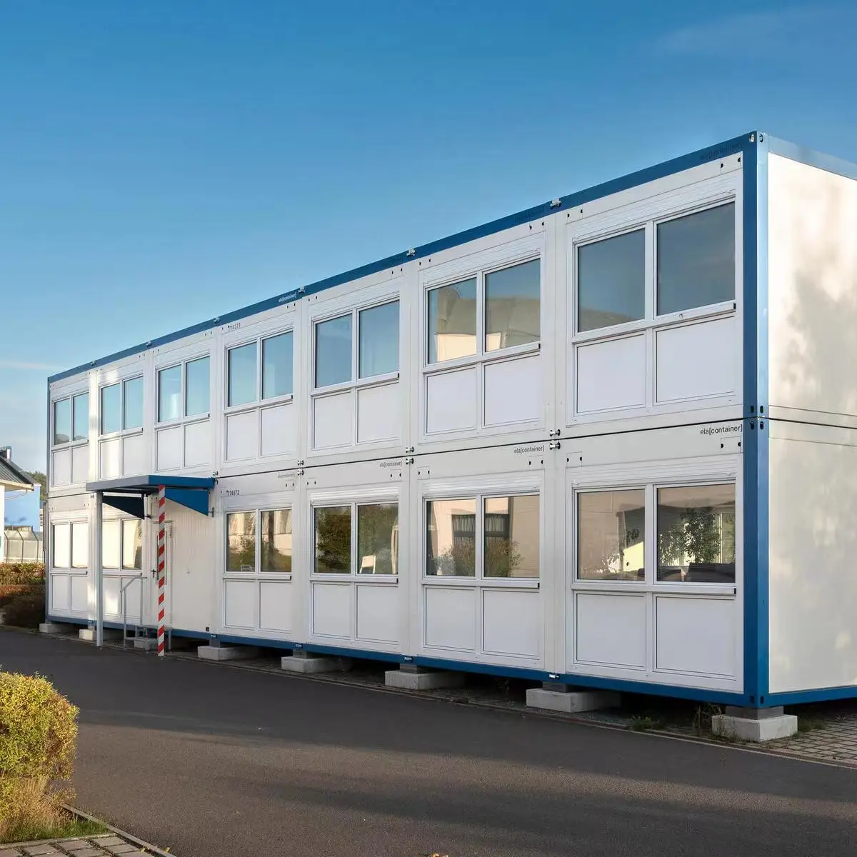 building materials durable modular luxury low cost container smart house one bedroom modern glass wood hotel studio