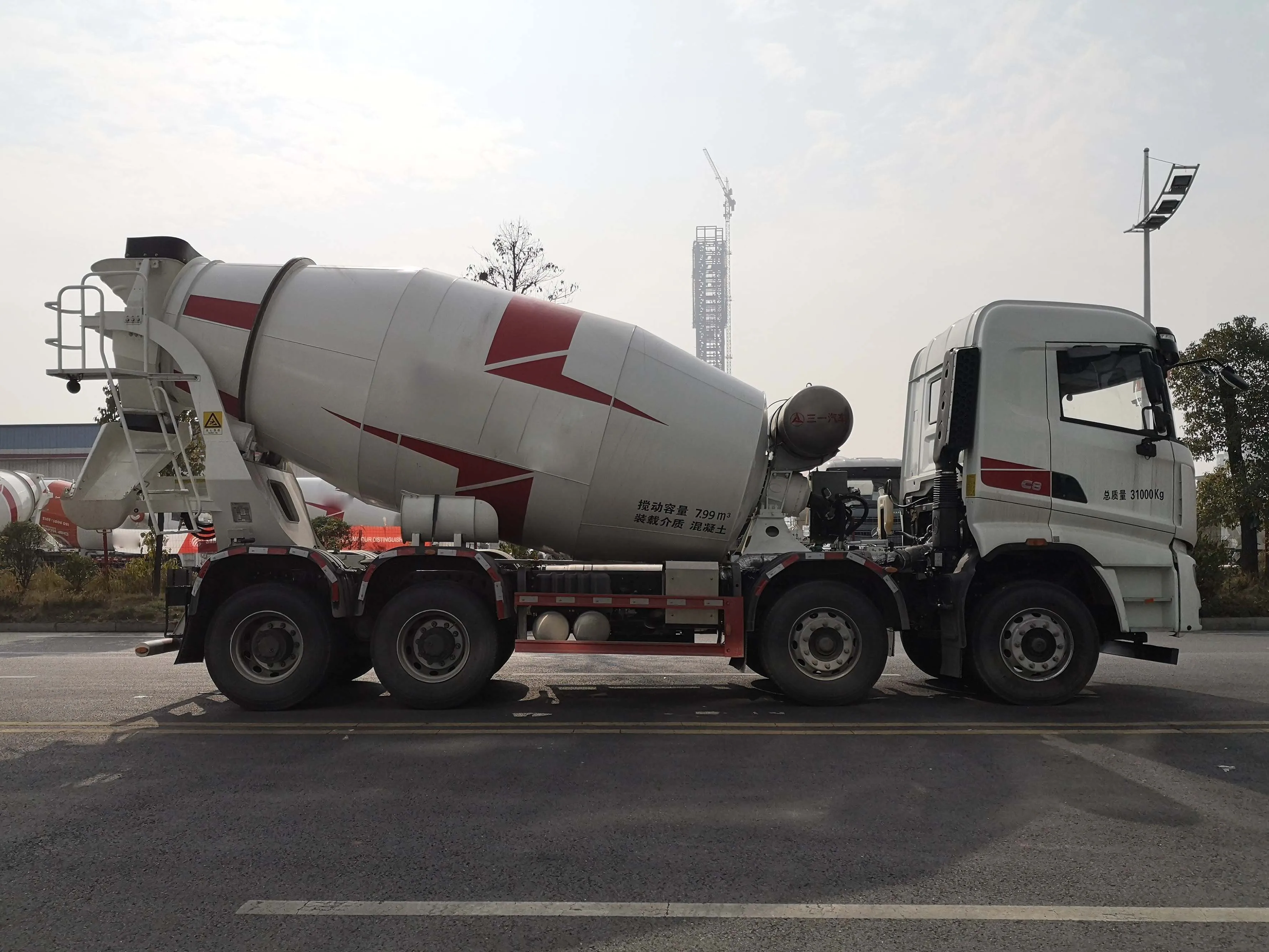 Truck Mixer SY412C-8(V) Concrete Mixer Machine Price 12m³ Power 259kw Mixers Machine with Three-section Blade