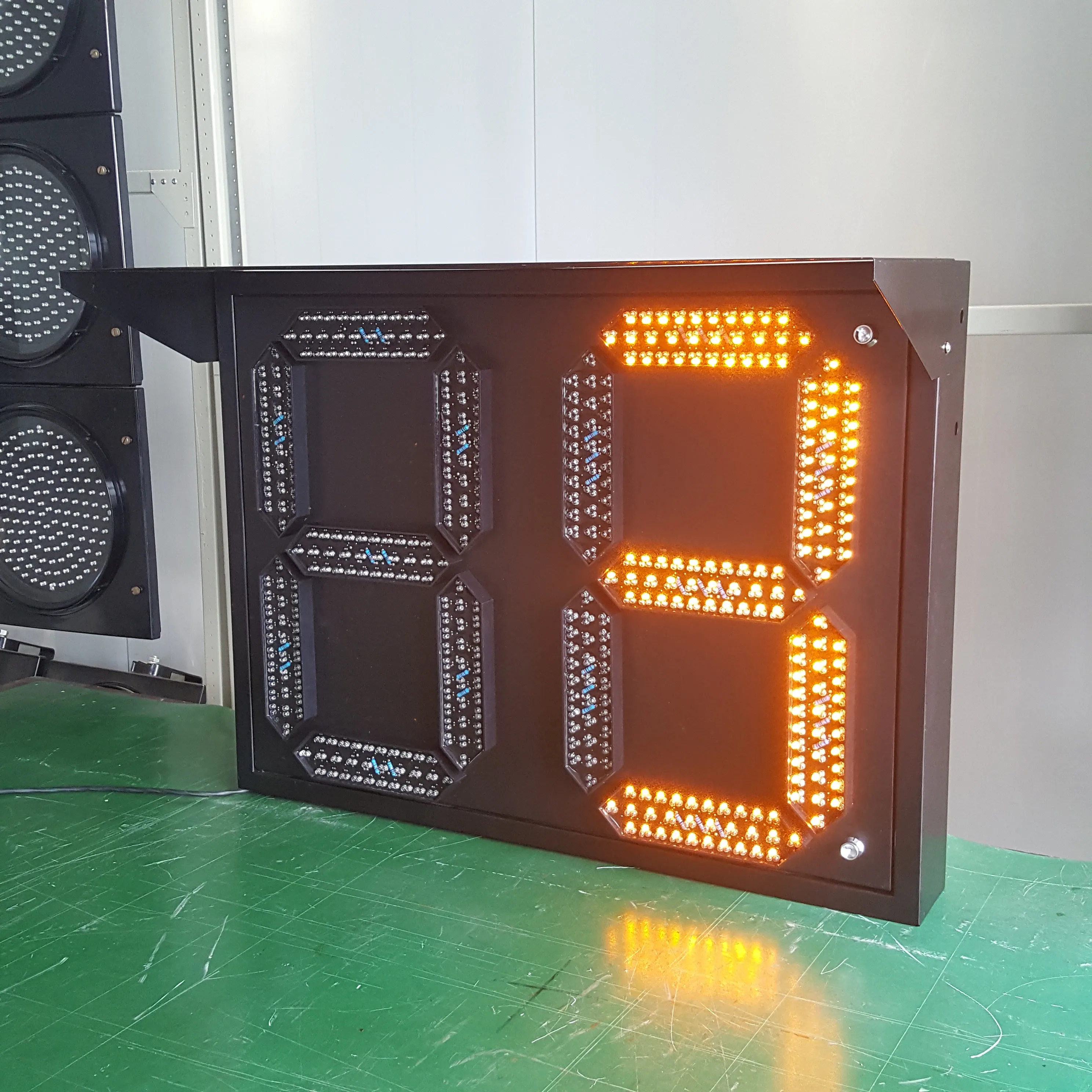 EXW Factory Price 88 2-Digit 525MM-Height RYG Countdown Timer Traffic Light