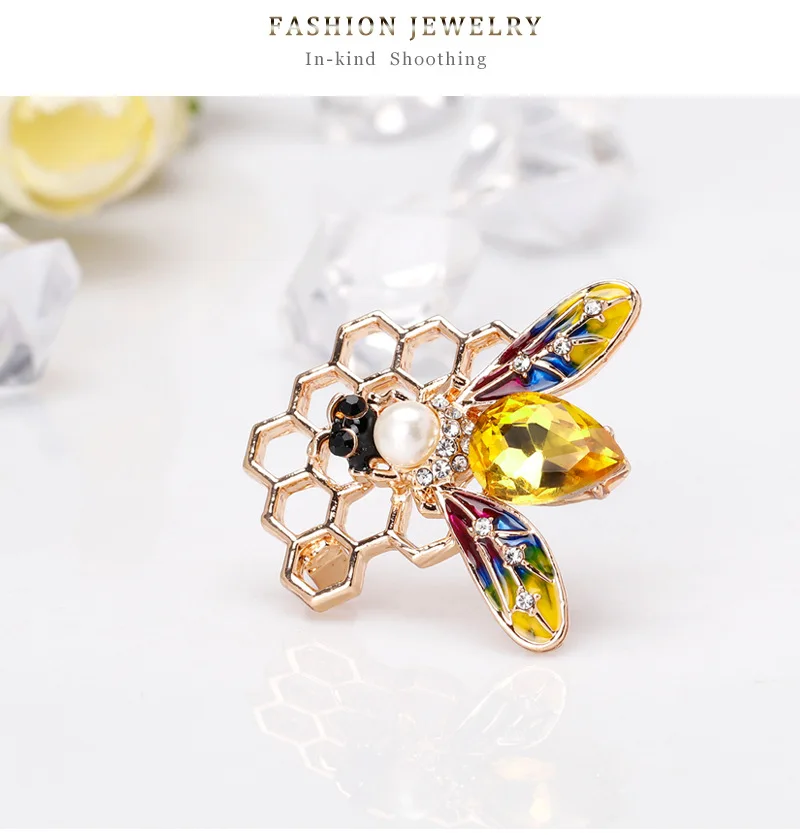 
New fashion statement enamel designer bee hive honeycomb wild lady insect rhinestone brooch pin for college research women gift 