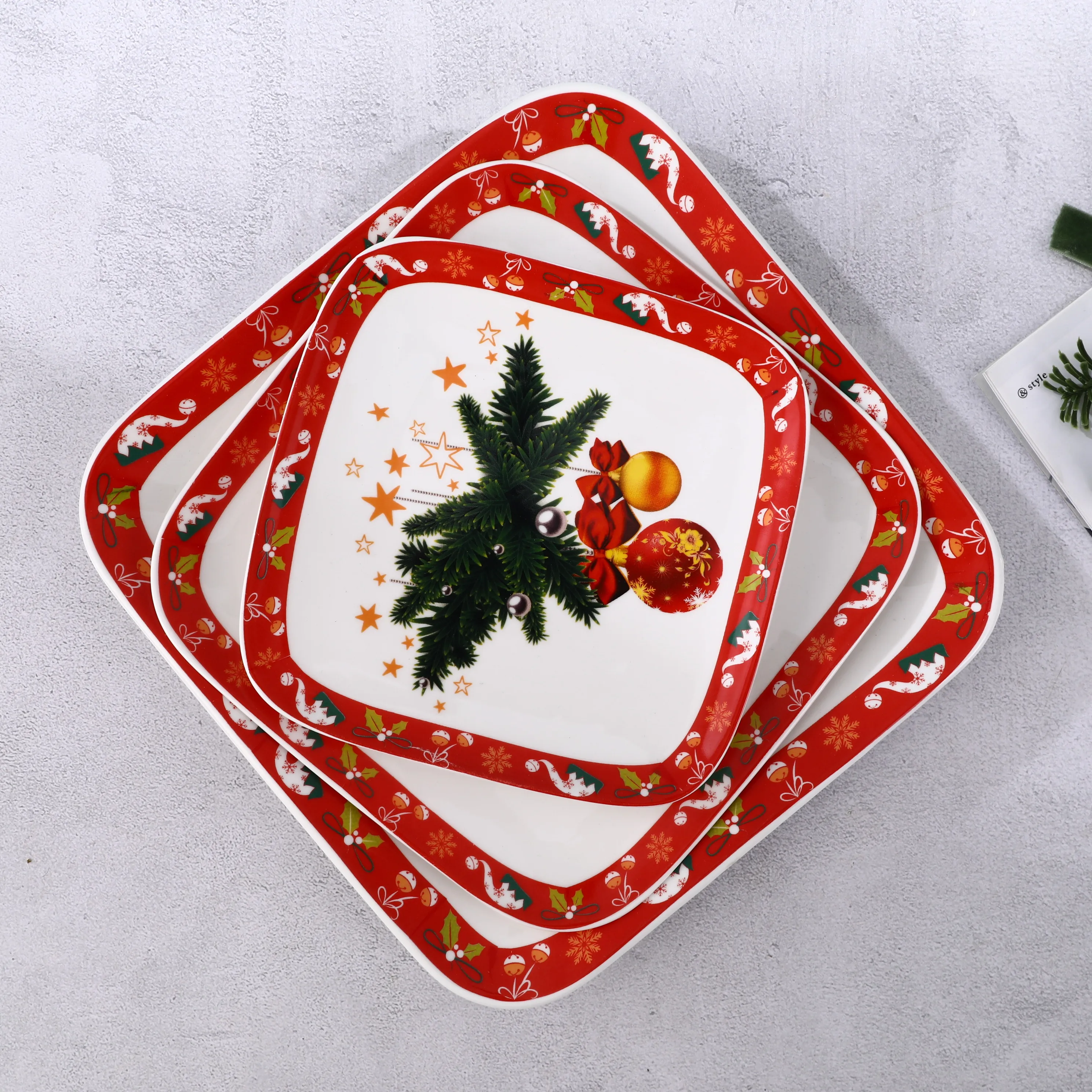 2024 Home Decoration Personalized Christmas Ceramic Plates And Bowls Tableware Set