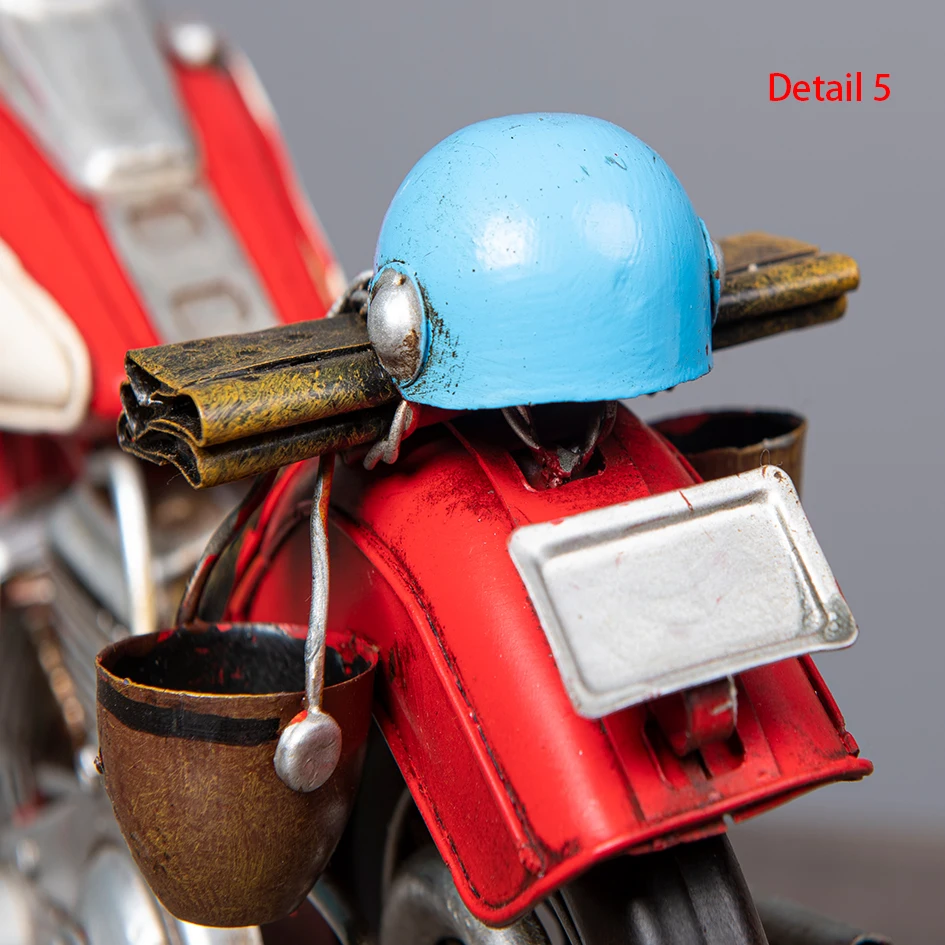 RED HD MOTORCYCLE 1:8-SCALE