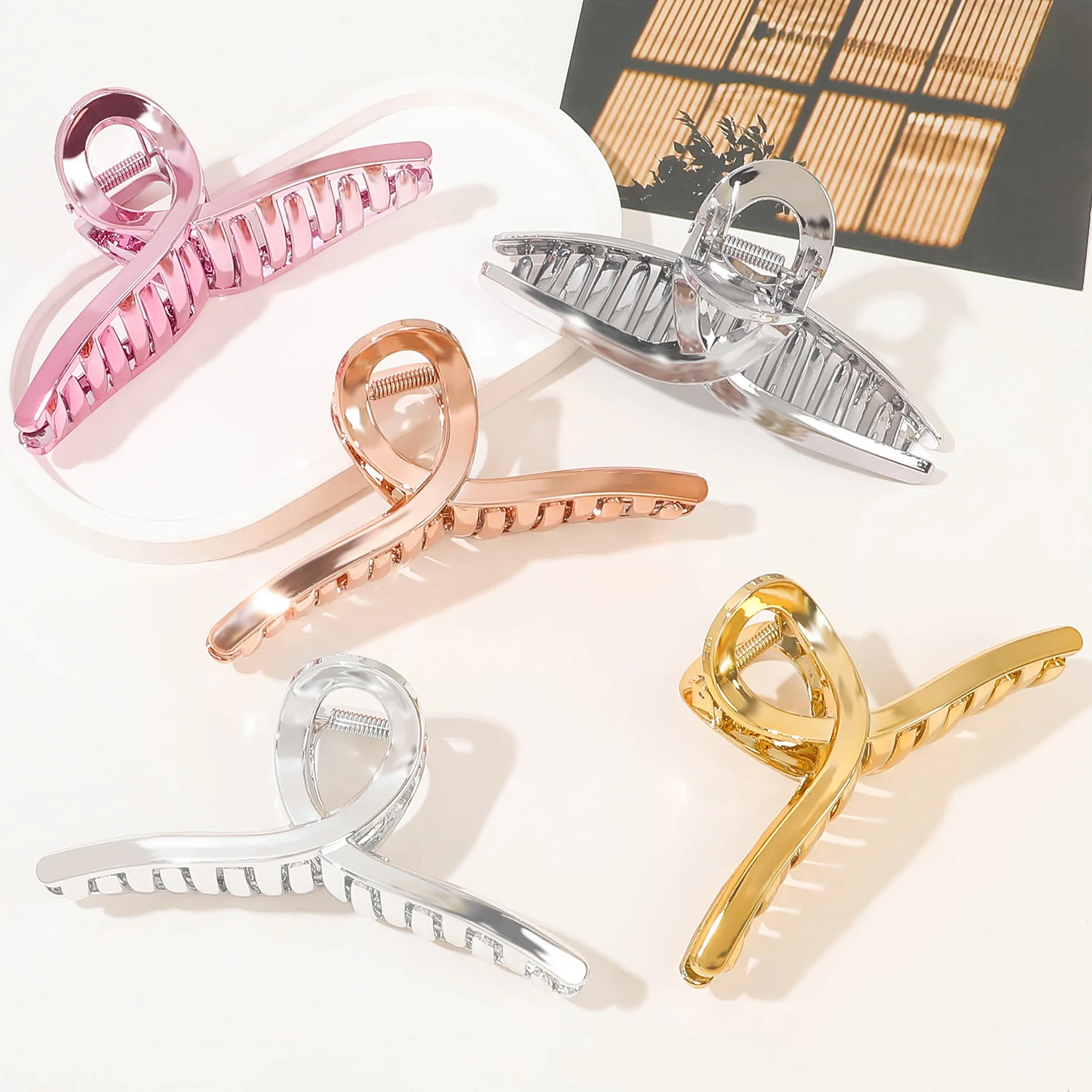 Large Size Retro Style Shark Clip Hair Accessories Elegant Plastic Hair Claw for Girls