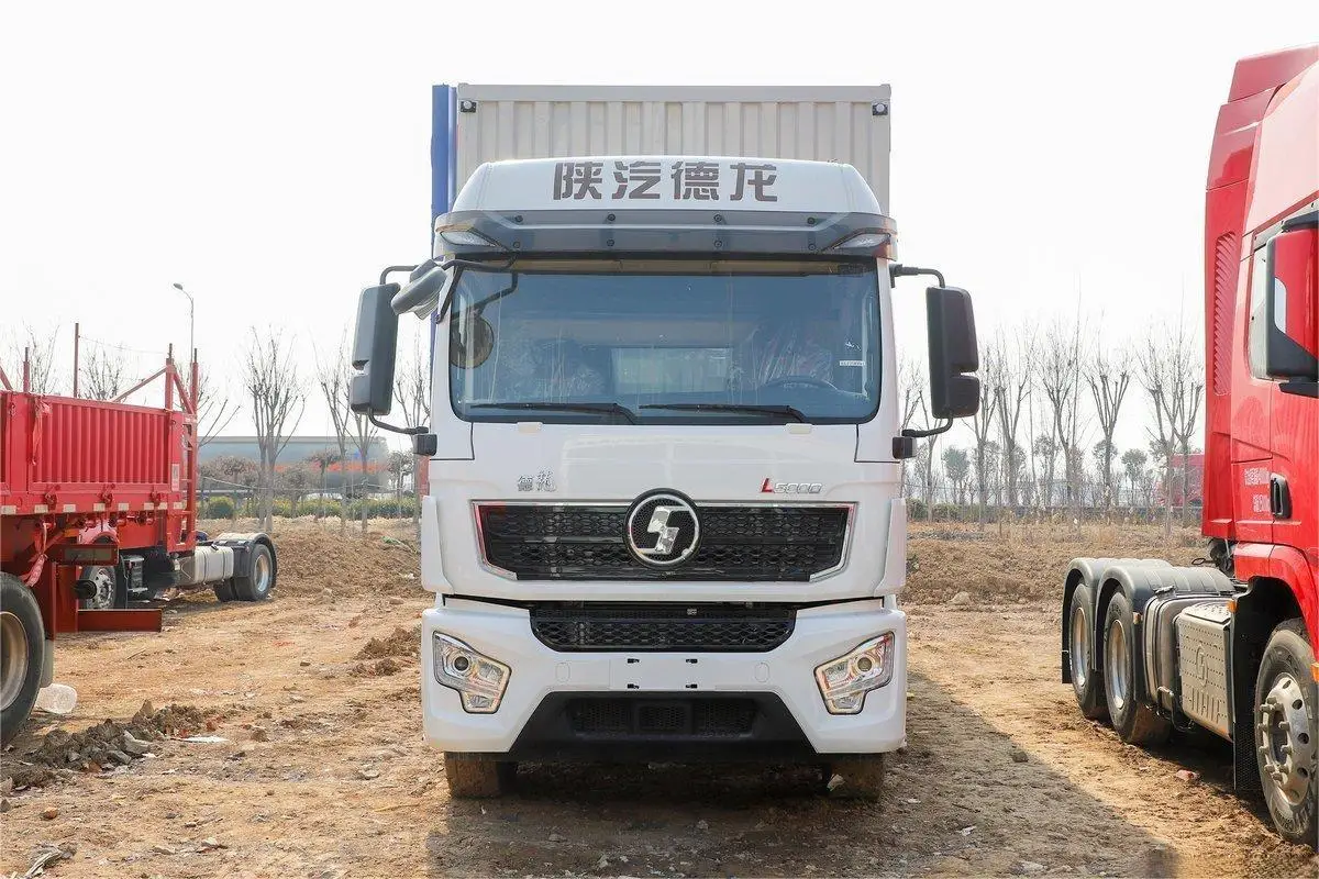 Wholesale 2024 Shacman L5000 4x2 260HP Drive Cargo Truck For Sale
