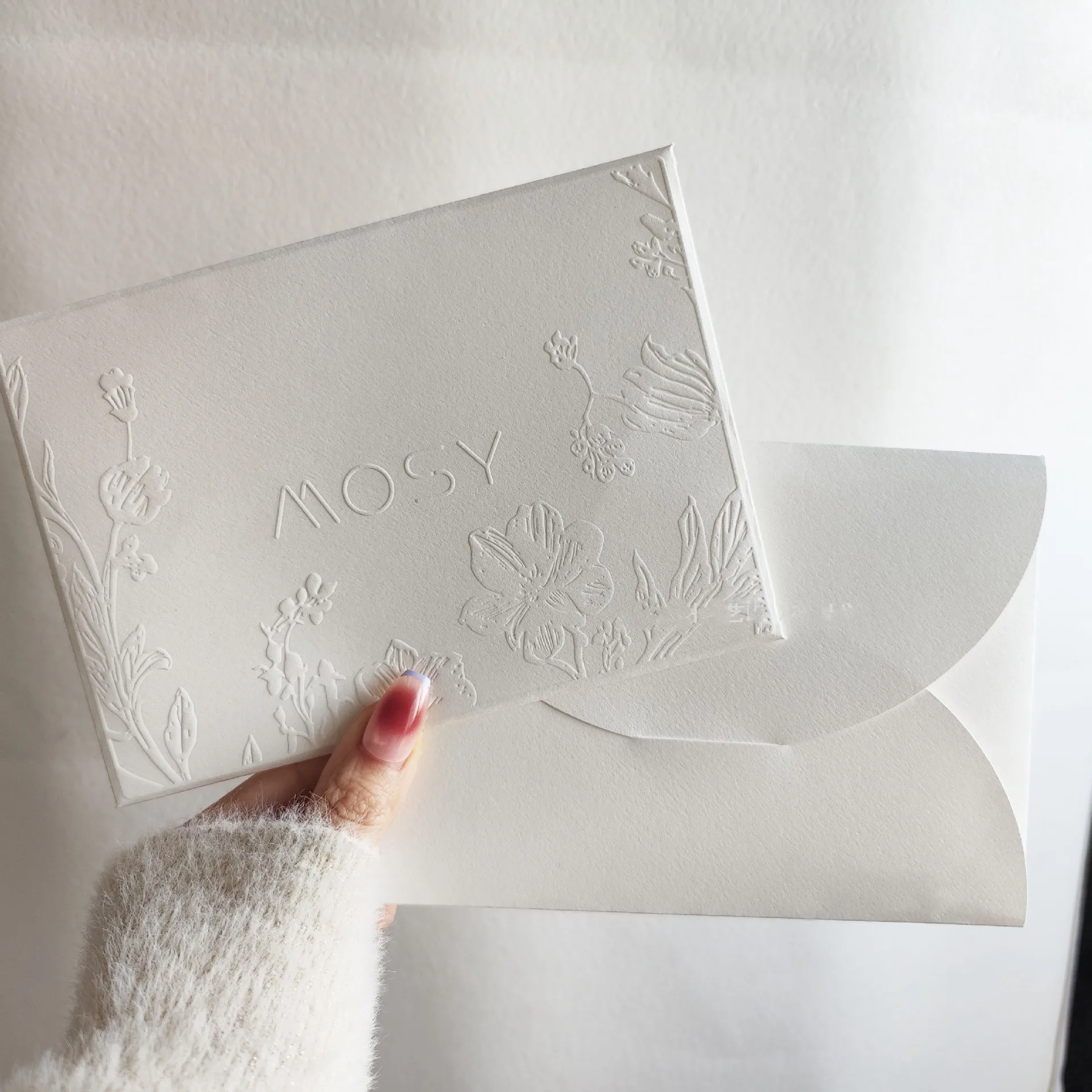 Embossed Logo Matt White Art Paper Custom Paper White Envelopes With Thank You Card For Fashion Brand