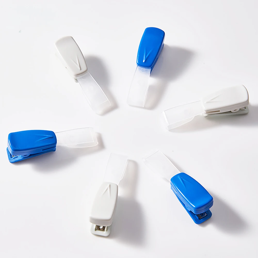 UHOO Hot Sale Cheap Plastic Badge Clip with PVC Strap for Office Name Badge Holders ID Card Clip
