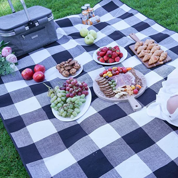 3 layers plaid printed acrylic sponge filling lightweight portable waterproof picnic blanket