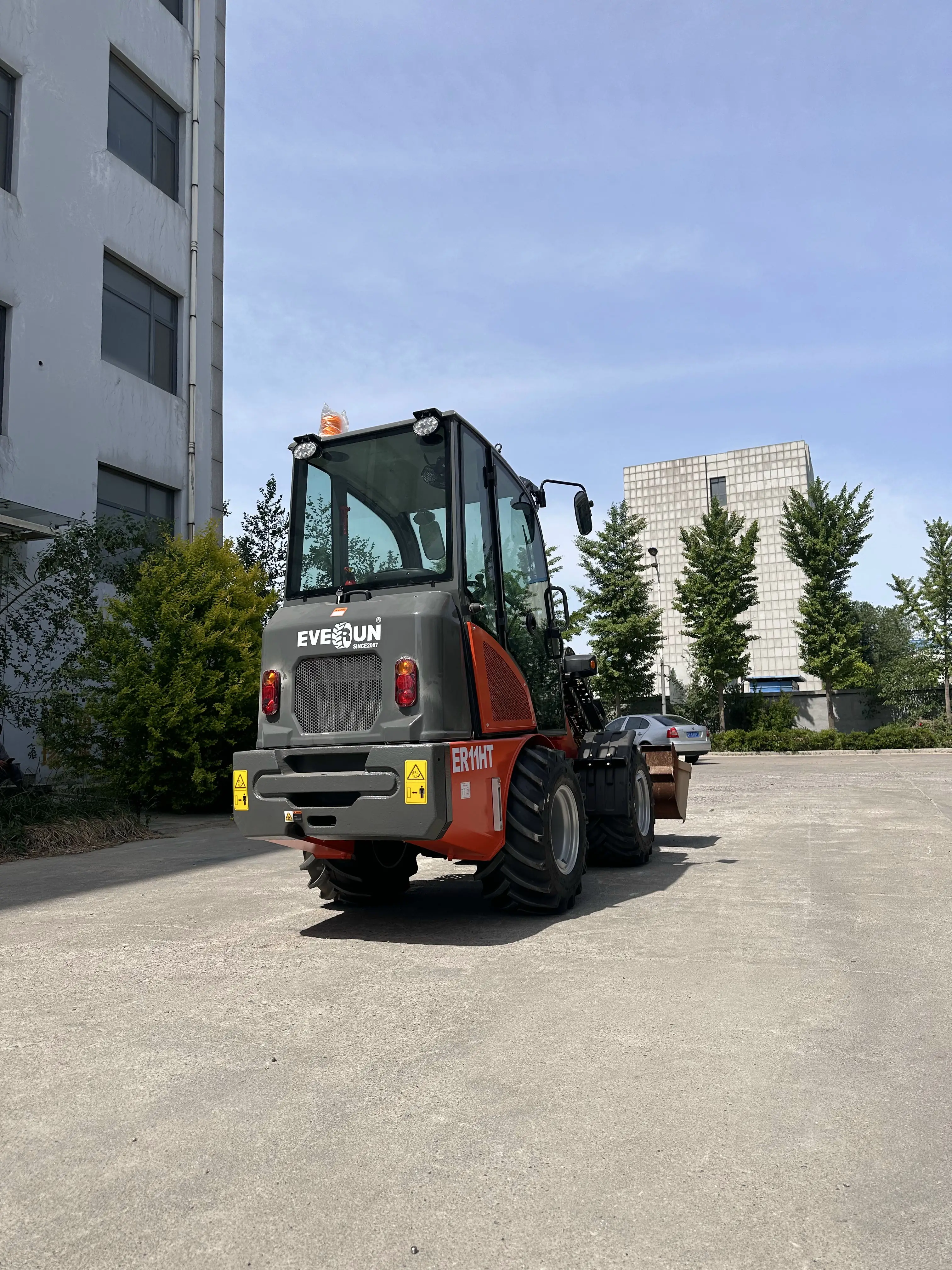 Everun 2024 Hot Sale ER11HT 0.8ton Imported Engine front end small diesel bucket compact mini wheel loader