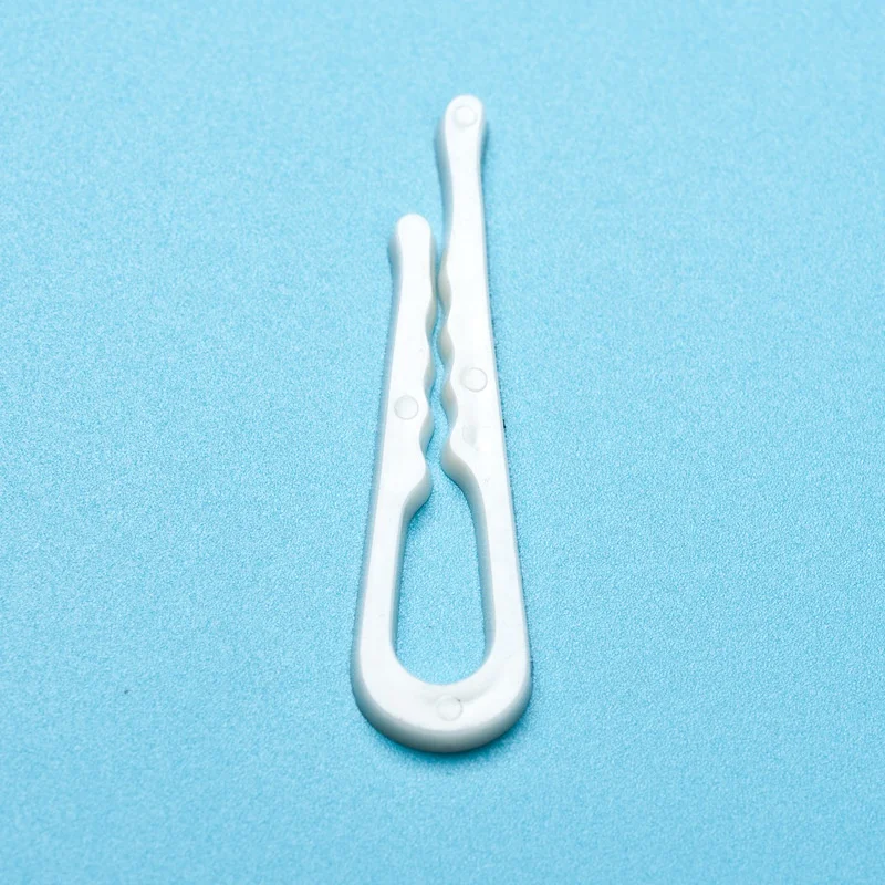 R-Shaped Transparent And Durable Plastic Crocodile Clip Shirt Folding Tie Socks Pants Fixed Clothing White And Transparent