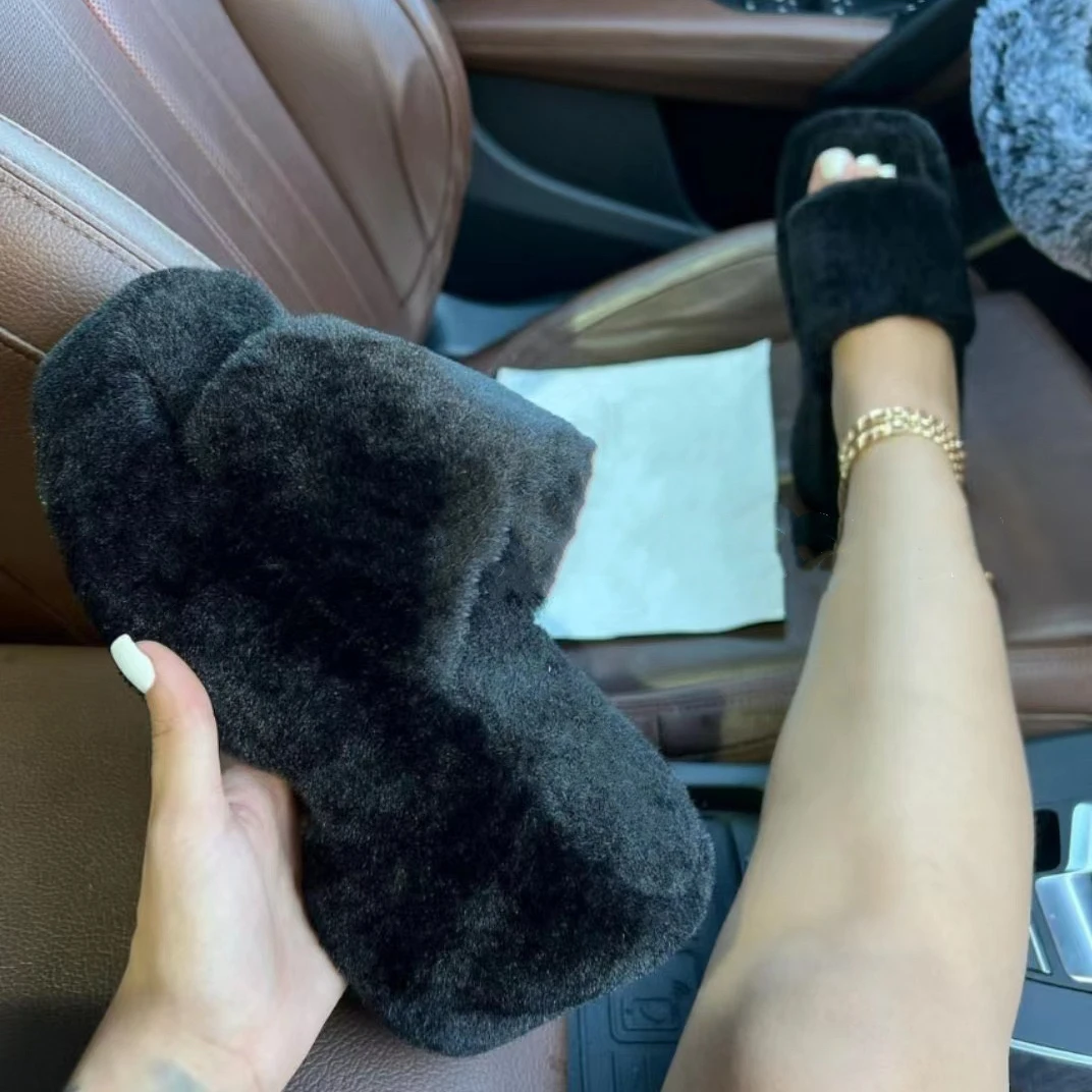 Женские Шлепанцы из искусственного меха