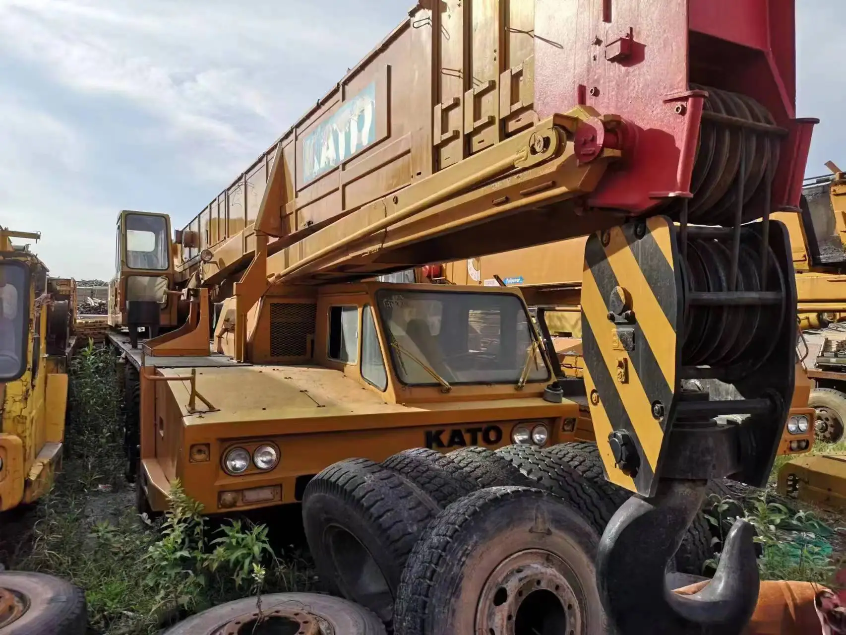 second-hand Kato crane nk800 hydraulic truck cranes mobile 80t lifting capacity heavy equipment for good performance