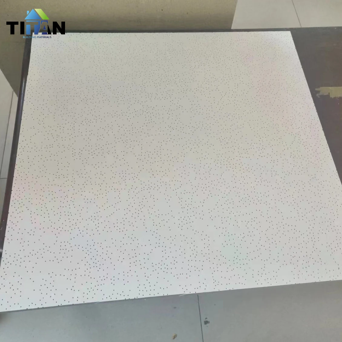 Drop Ceiling 2X2 Sound Deckenpaneele Dalles De Plafond Suspendu Fissured Ceiling Tile 1200X600