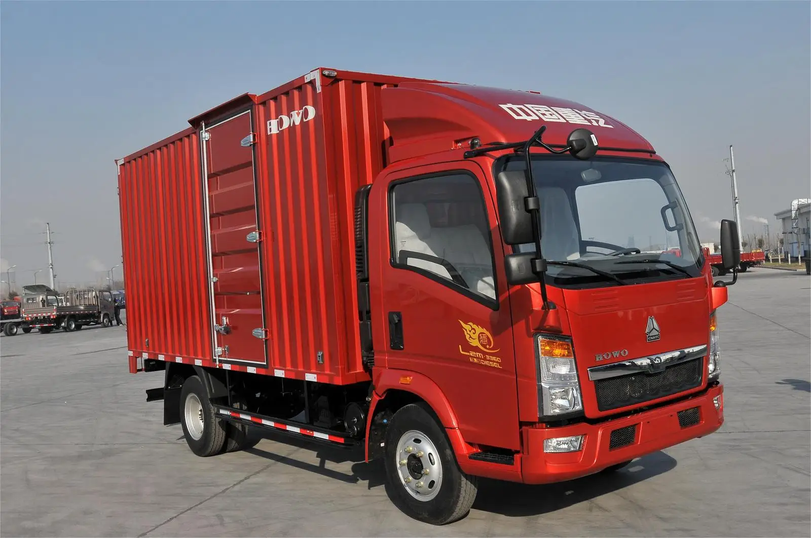 2024 HOWO закрытый грузовой Самосвал Sinotruk Sinotruck 12-тонный легкий мини-грузовик 4x4 4x2 LHD RHD