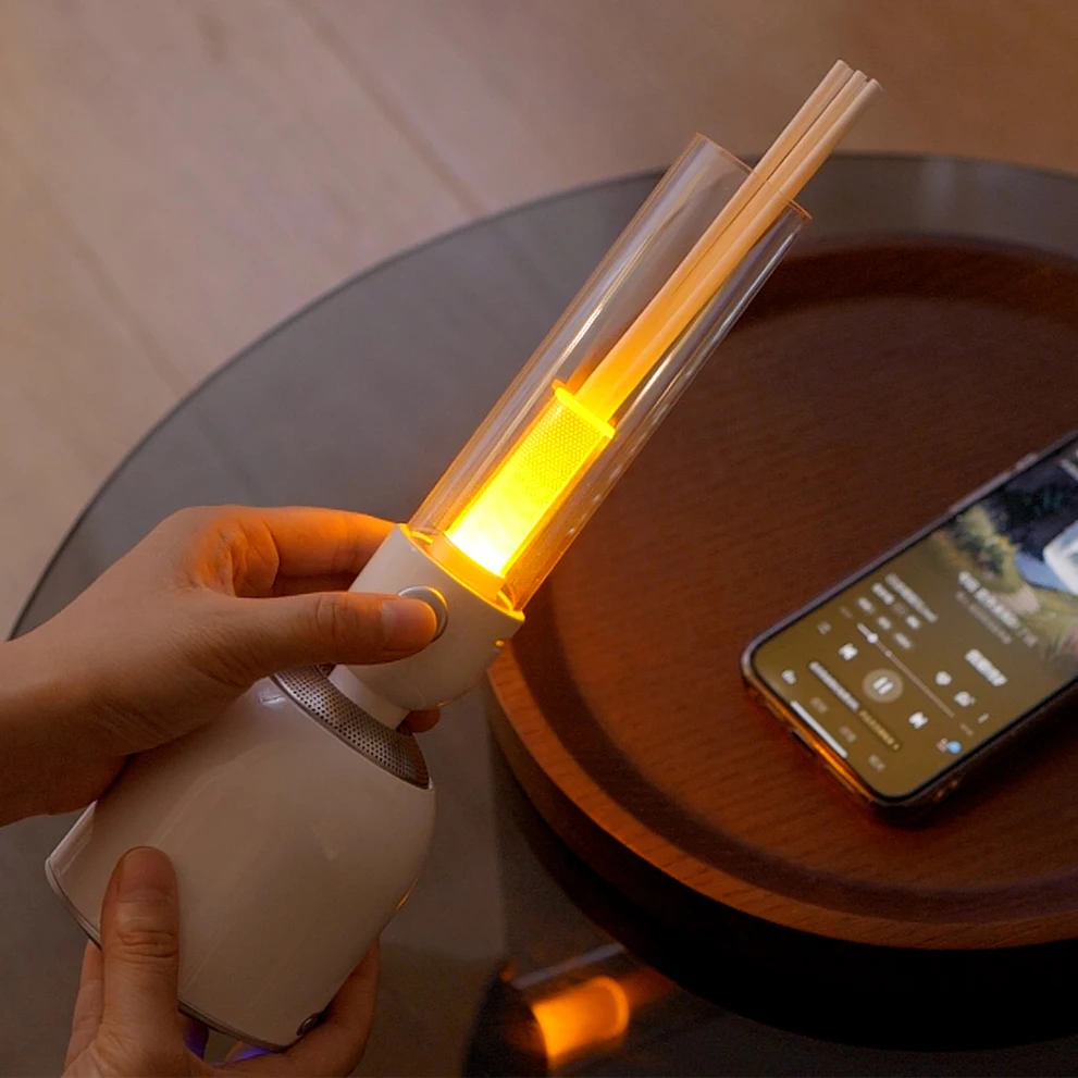 Vintage Feel Lamp: Aromatherapy Diffuser with Wireless Connectivity