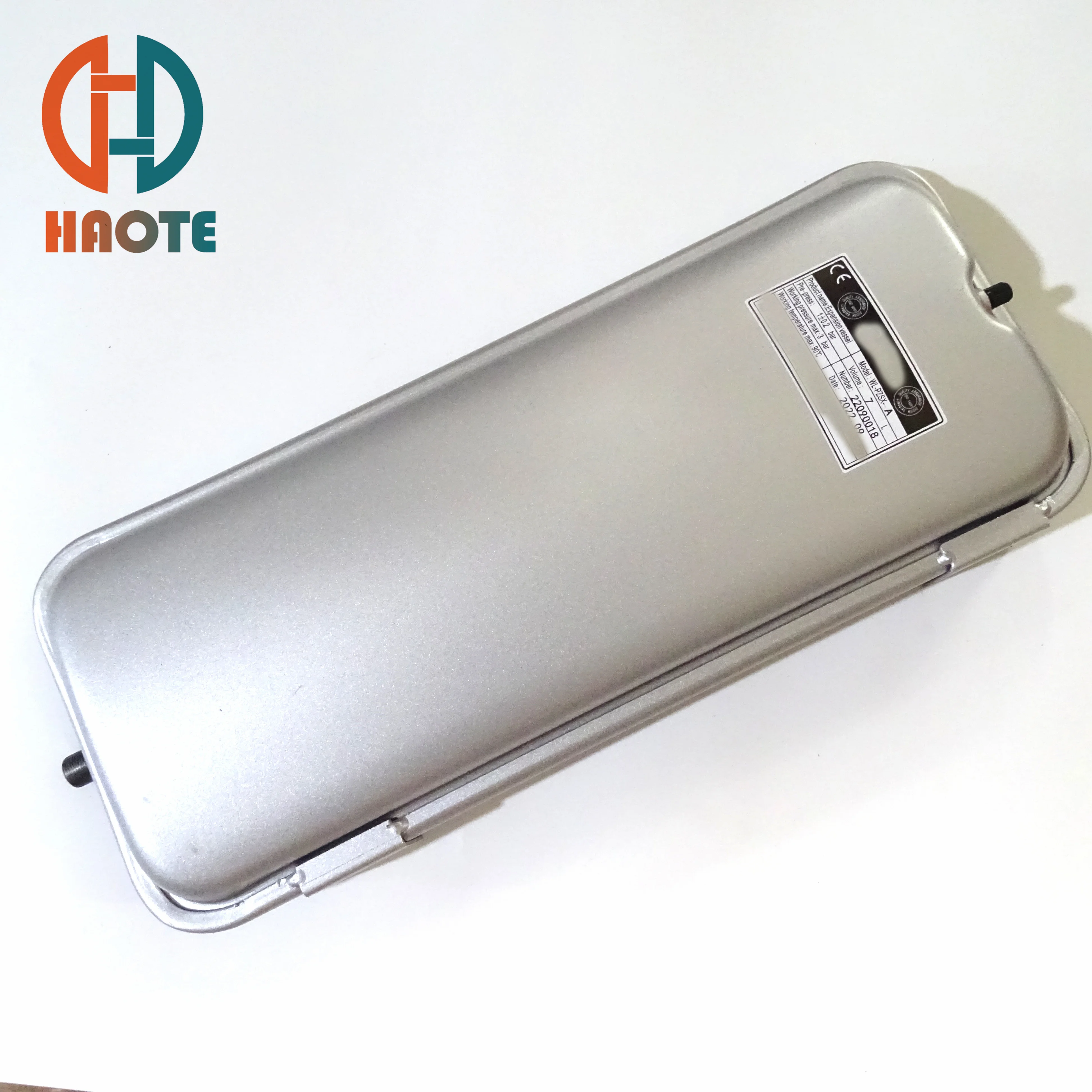 China wall-hung boiler spare parts factory customized  round/rectangle expansion tank 6L 7L 8L 10L