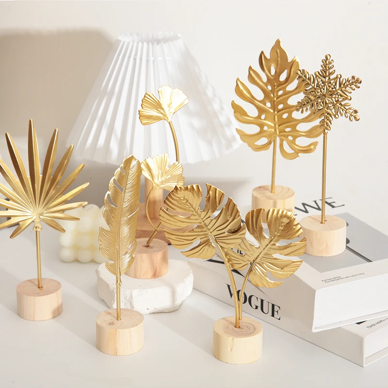 Hot Sales Leaf Statues Desktop Sculpture Ornaments Gold Home Decor For Living Room Bedroom Office Desktop With Wooden Base