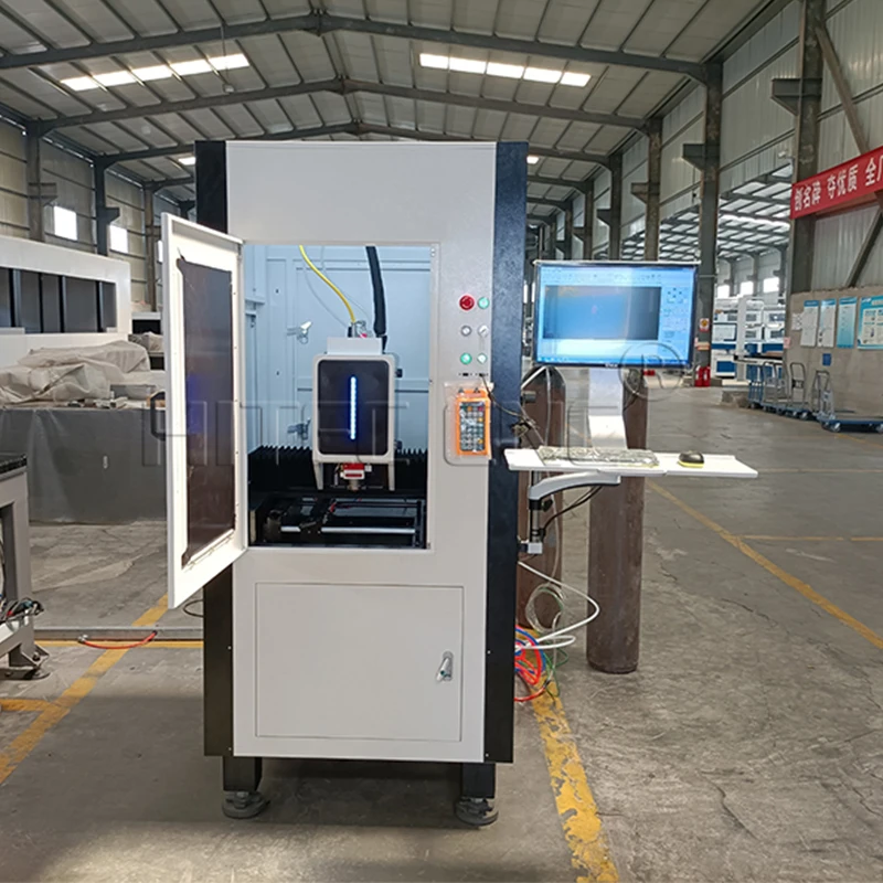 1000w 1500w mini fiber laser cutting machine with enclosed cover