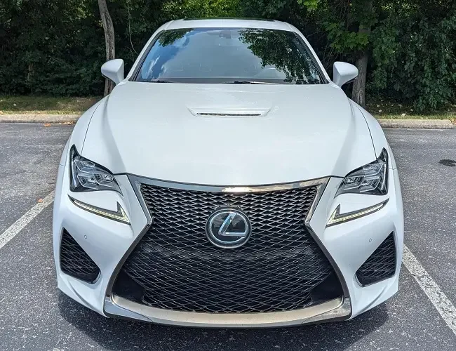 Аккуратно использованный 2017 LEXUS RC F готов к