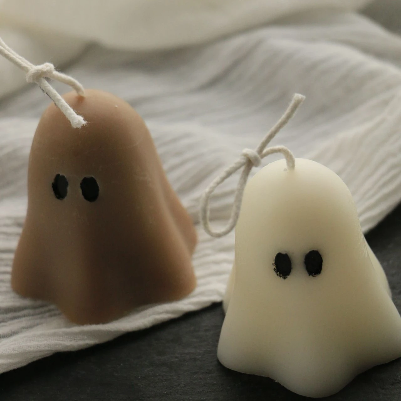 Factory direct sale New product Halloween small ghost handmade scented candles for bedroom decoration