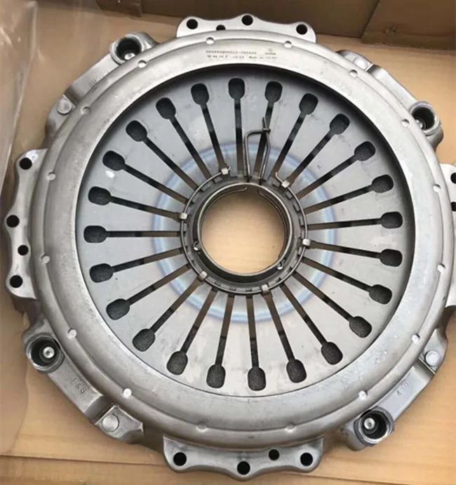 430mm OEM number 1878006370 manufacture produces high quality wholesale truck clutch disc for truck accessories.