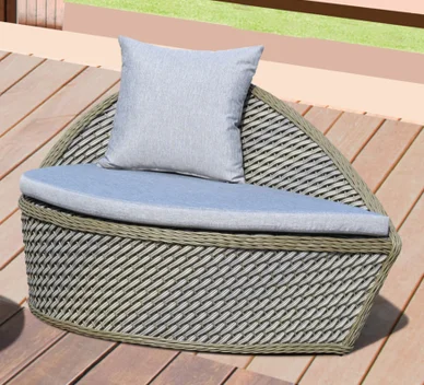 Leisure Patio Wicker Rattan Furniture Table and Heart Shape Chairs Dining Set Outdoor Garden Set