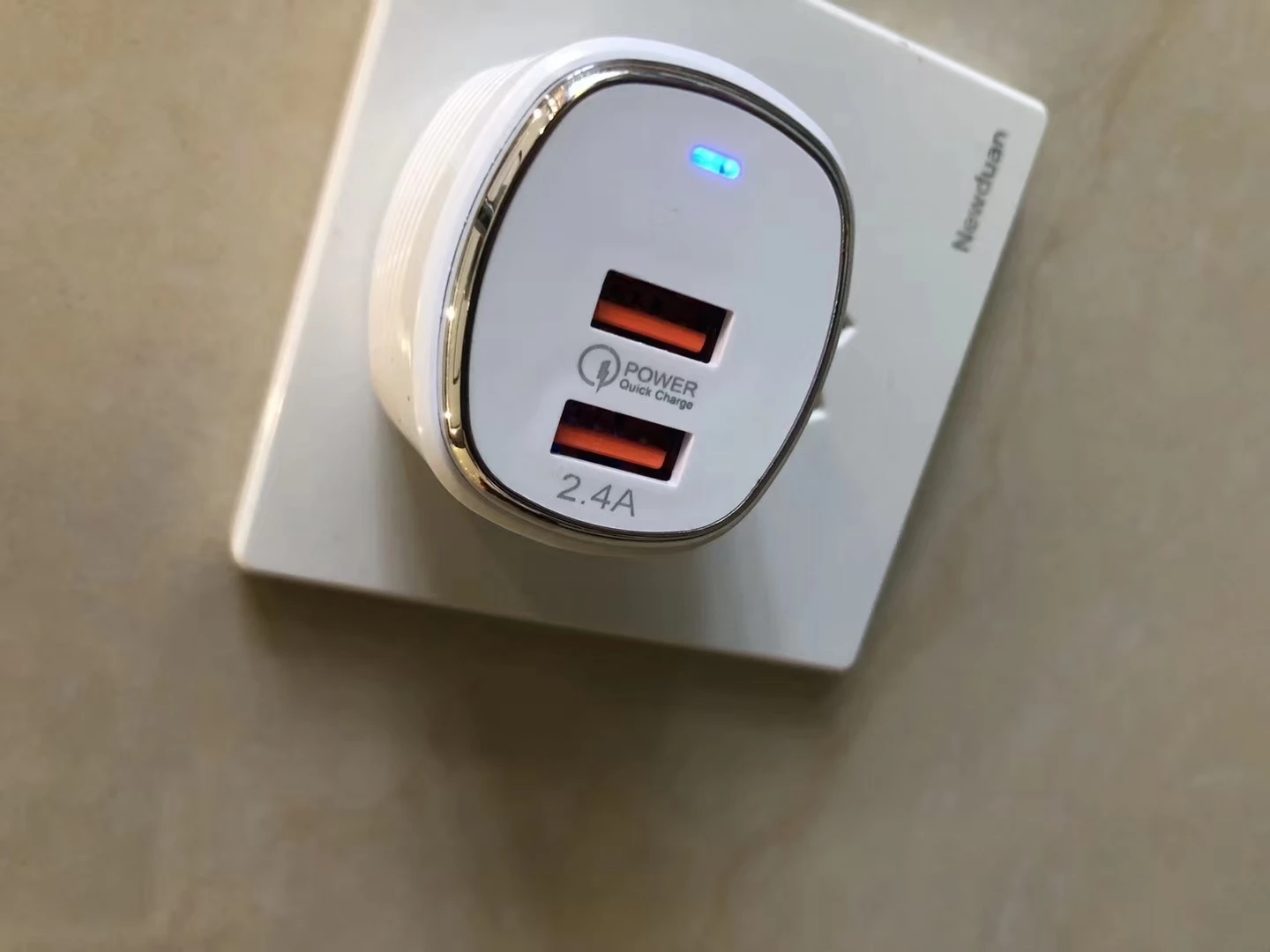 3-контактный двойной USB великобританская сетевого зарядного устройства для телефона 2.1A состоящий из универсального адаптера на 2 штепсельная вилка британского стандарта AC настенное зарядное устройство адаптер путешествий OEM