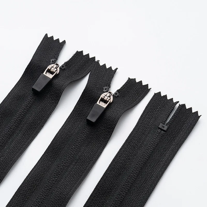 High Quality 3# Black Reverse Zipper Nylon Zipper With Rubber Zipper Puller