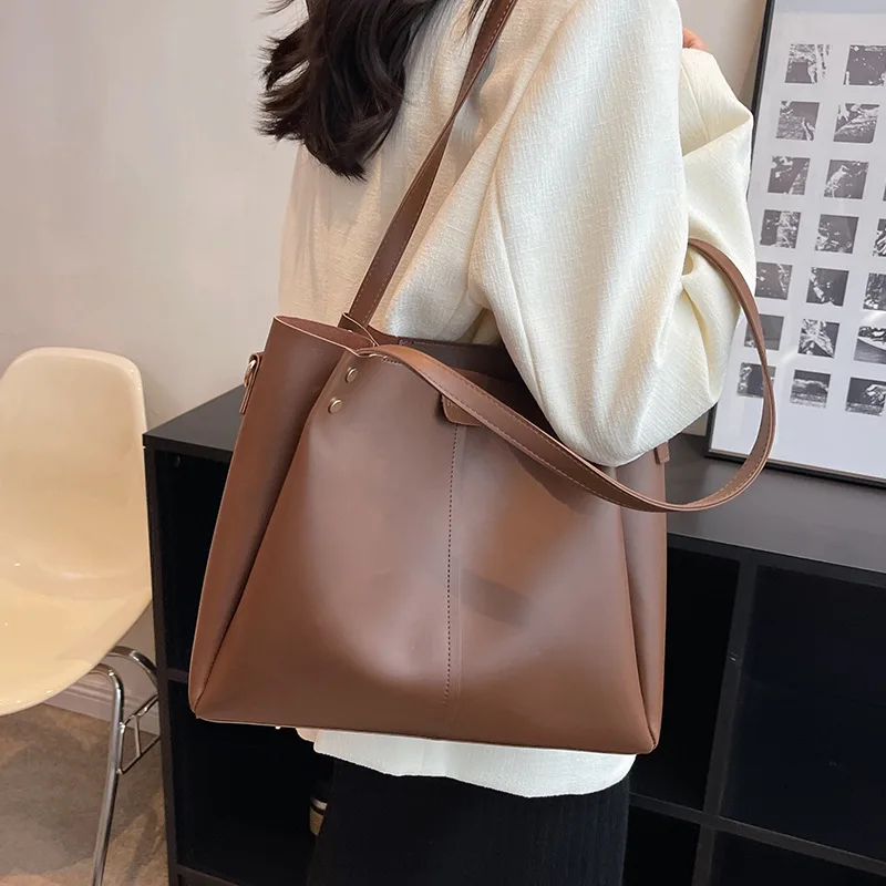 2024 новая женская сумка-тоут большой вместимости модная широкополосная сумка-мессенджер для осени и зимы