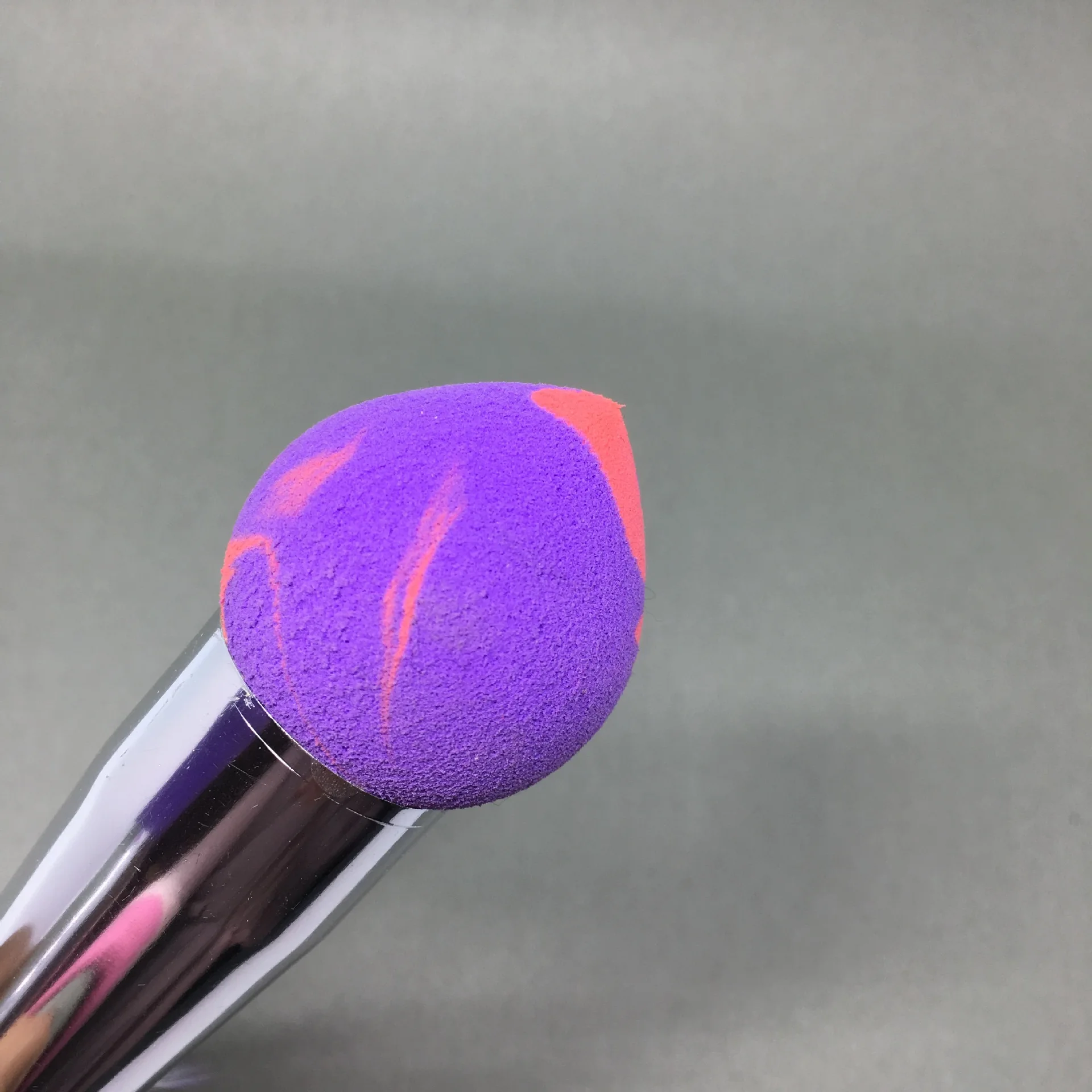 2024 New Design Single Kabuki Double Sides Makeup Brush Super Soft with Sponge