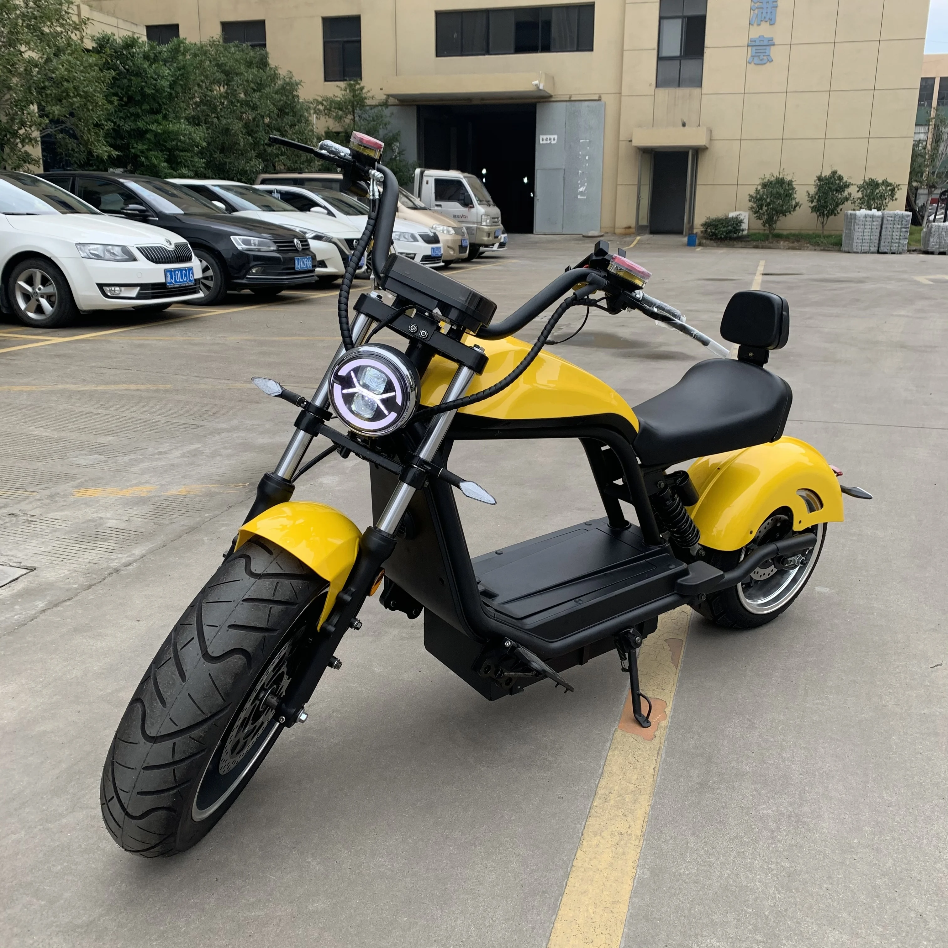 how much three wheeler motorbikes 2000W 60V 20AH electric scooters lithium removable battery off road motorcycles electric