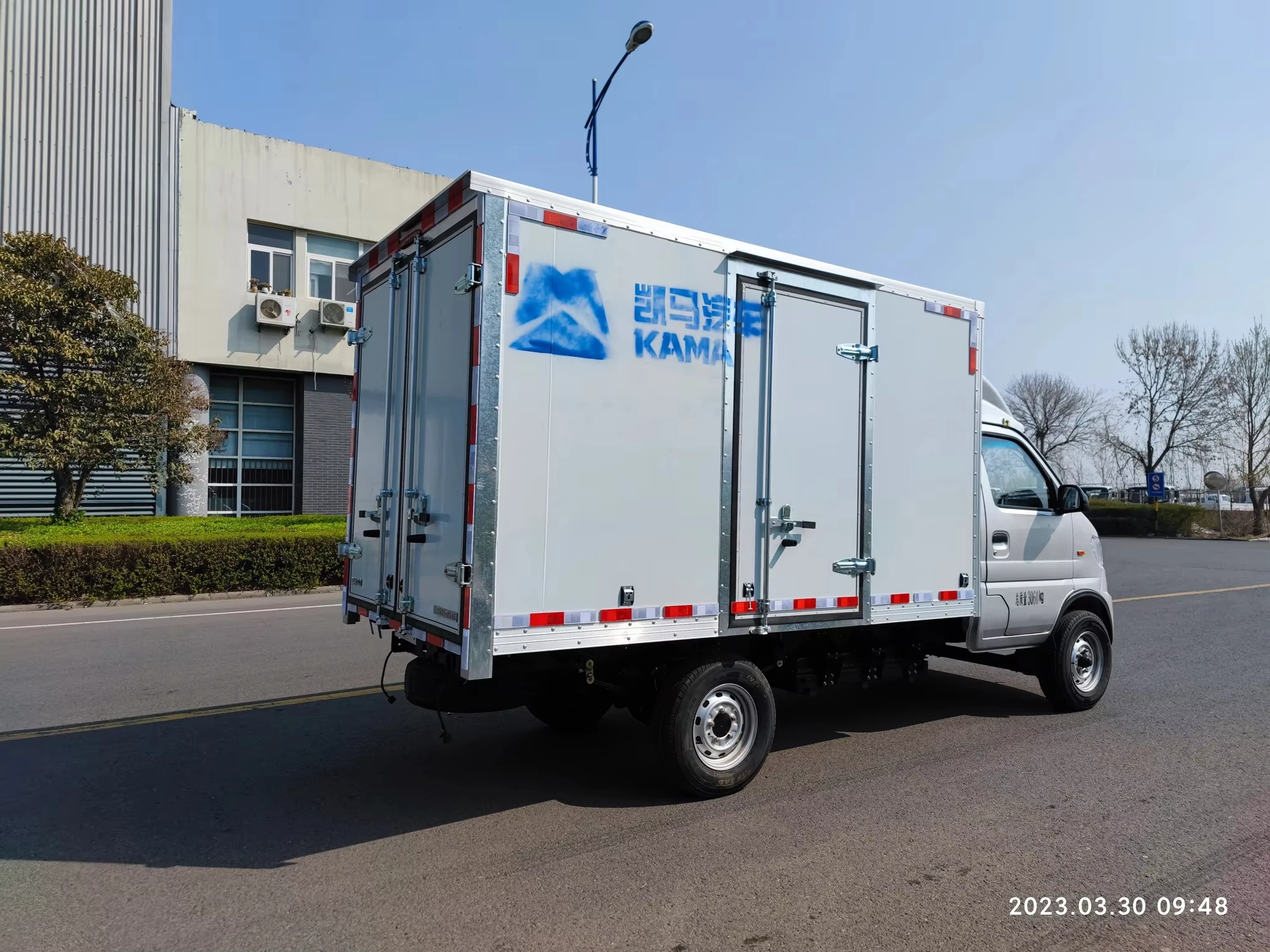 KAMA China New Energy Electric Cargo Pickup Mini Truck for Intercity Delivery Fast Full Charge Van Version