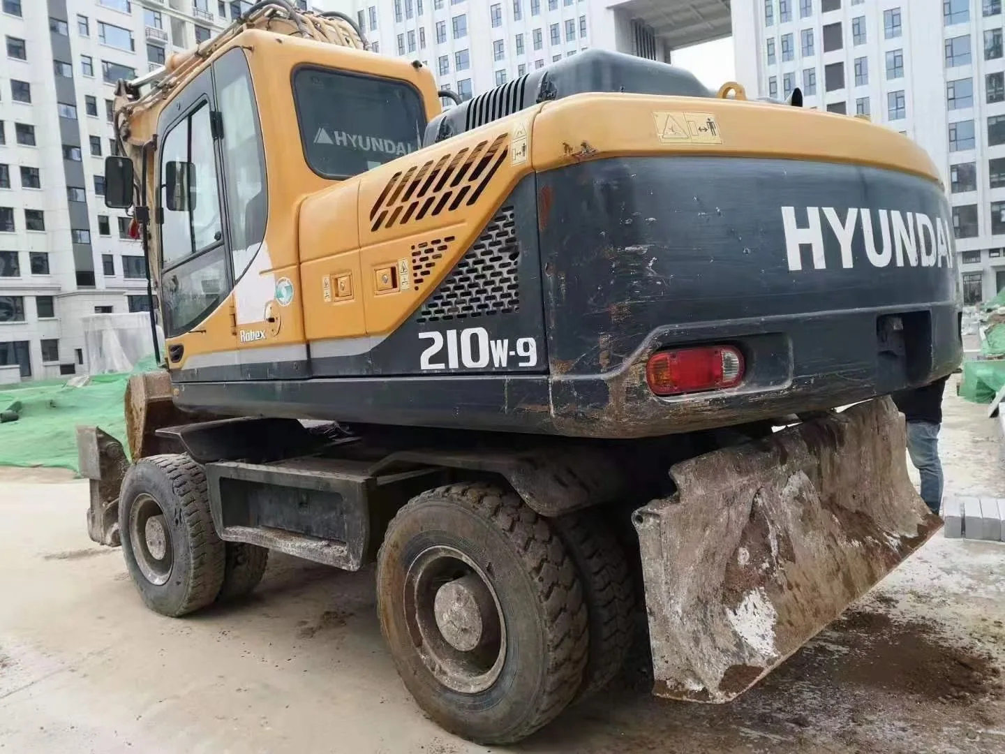used hyundai  210w-9 215-7 215l 225-7 225lvs 225vs 60w-7  210w-7 hydraulic crawler excavator 21ton high quality japan original