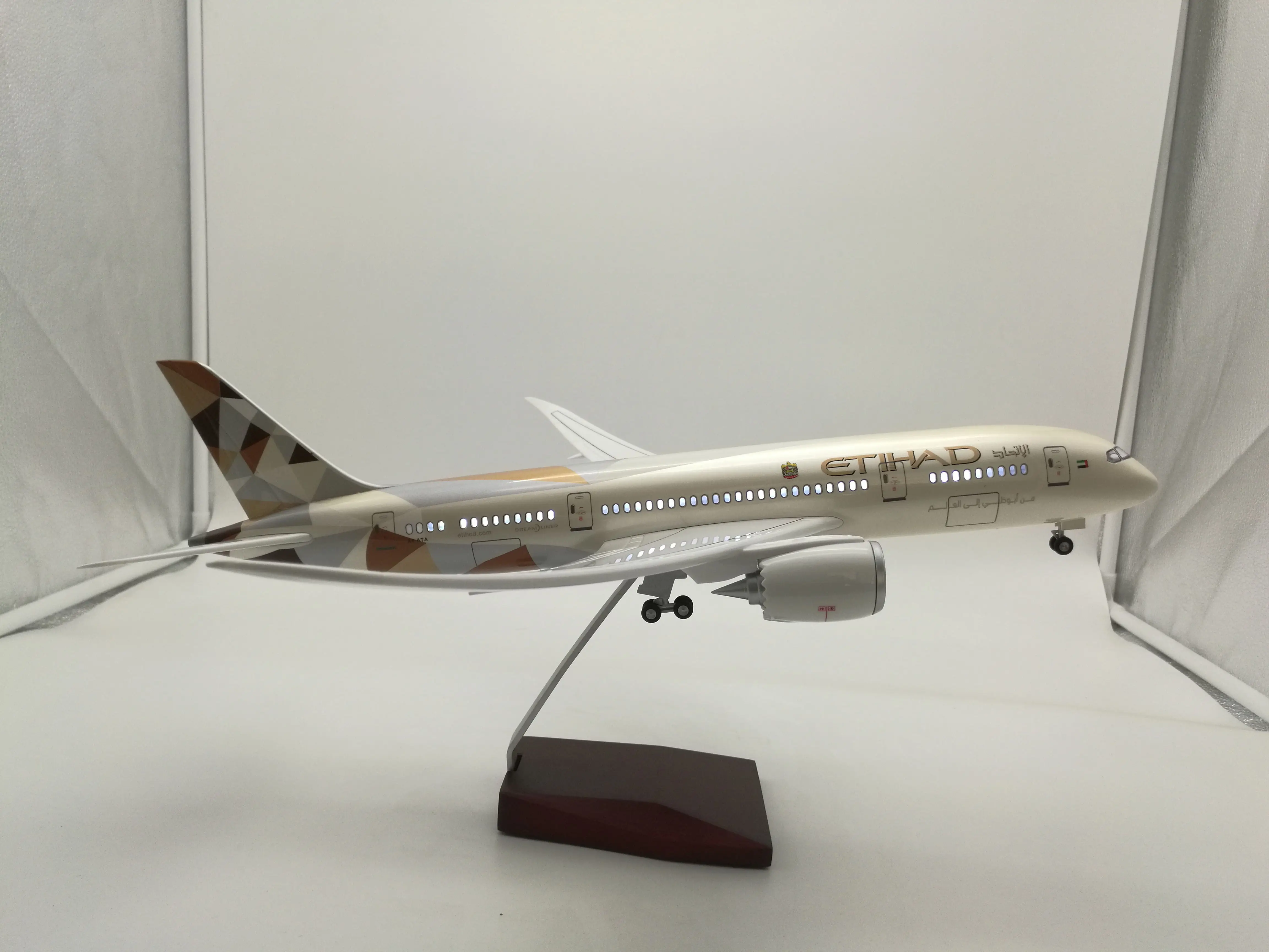  Большой самолет модель самолета в масштабе 787 авиакомпании Atehard Airlines