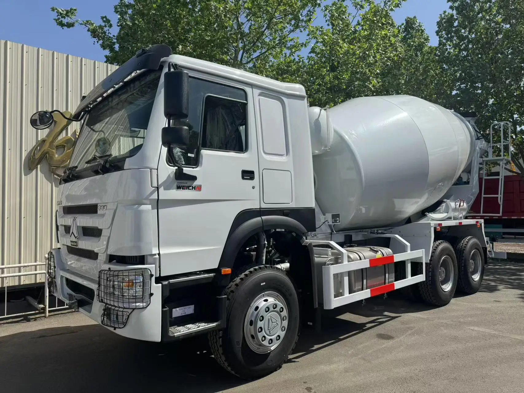 Высококачественный цементный смеситель Sinotruck Sitrak Howo 6*4 Бетономешалка