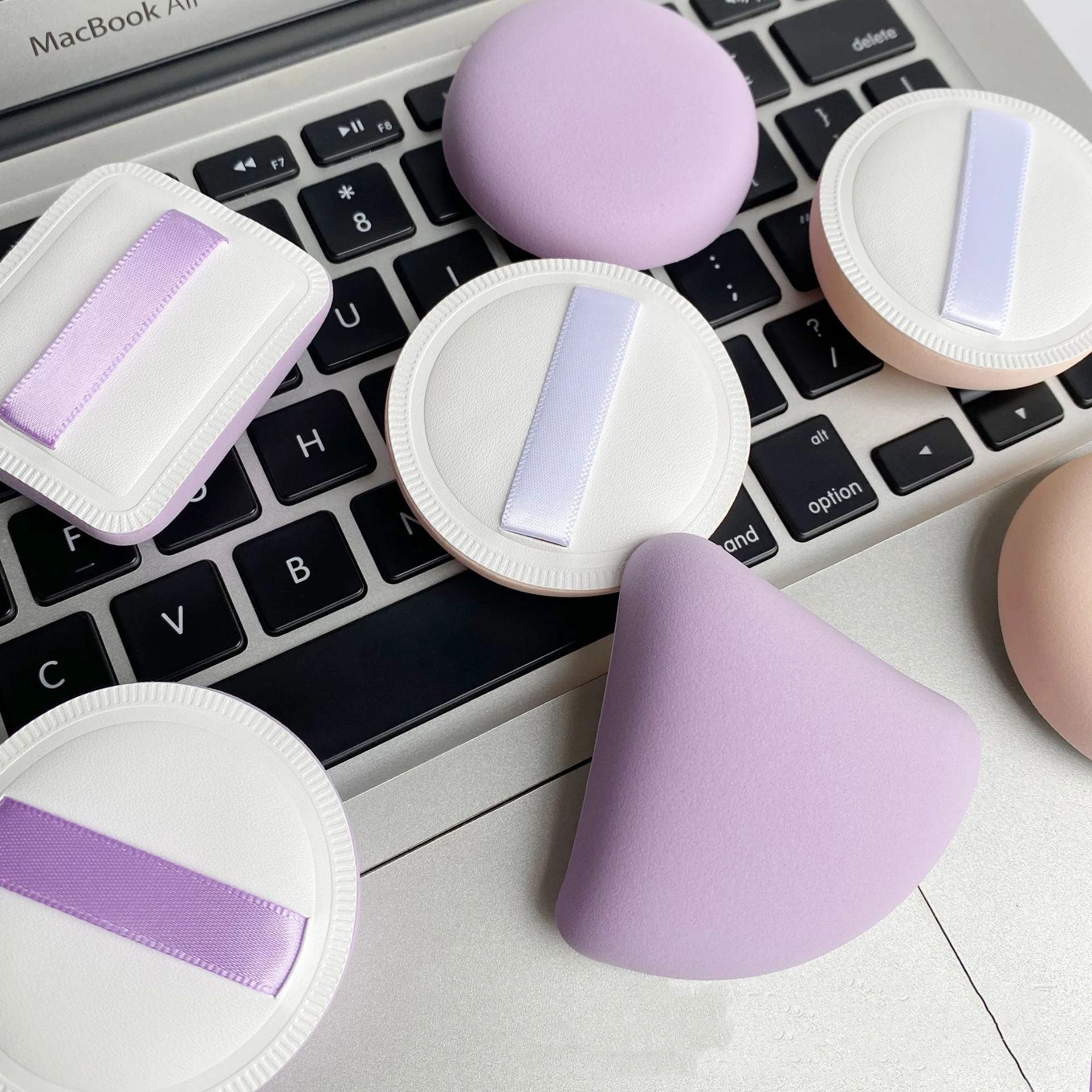 SENKA Triangle Shape Makeup Liquid Powder Foundation Sponge Puff Wet&Dry Super Soft Small Pillow Make Up Mochi Air Cushion Puff