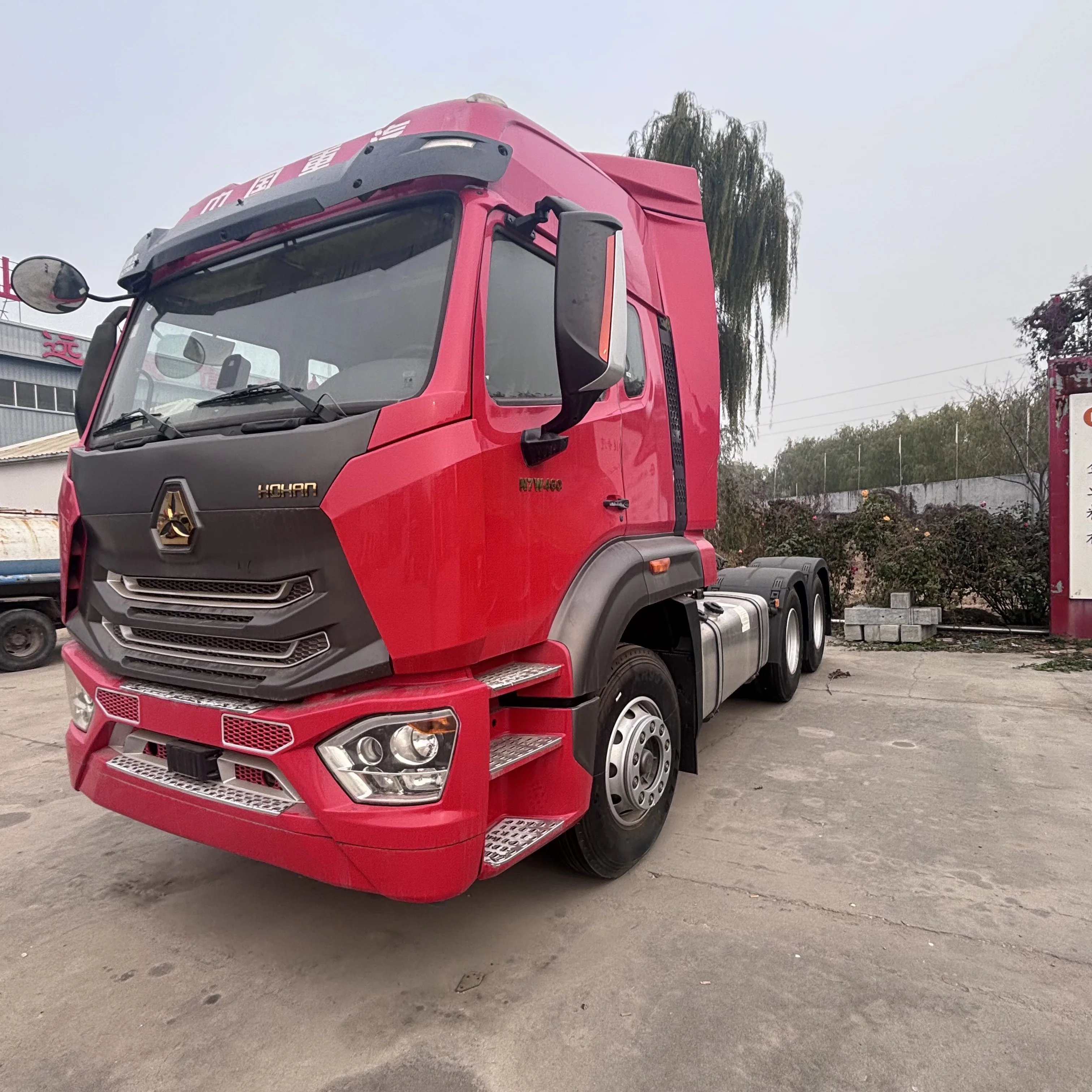 Новый Подержанный трактор Sinotruk Hohan полуприцеп б/у 6x4 10 колес головки тракторов высокого качества