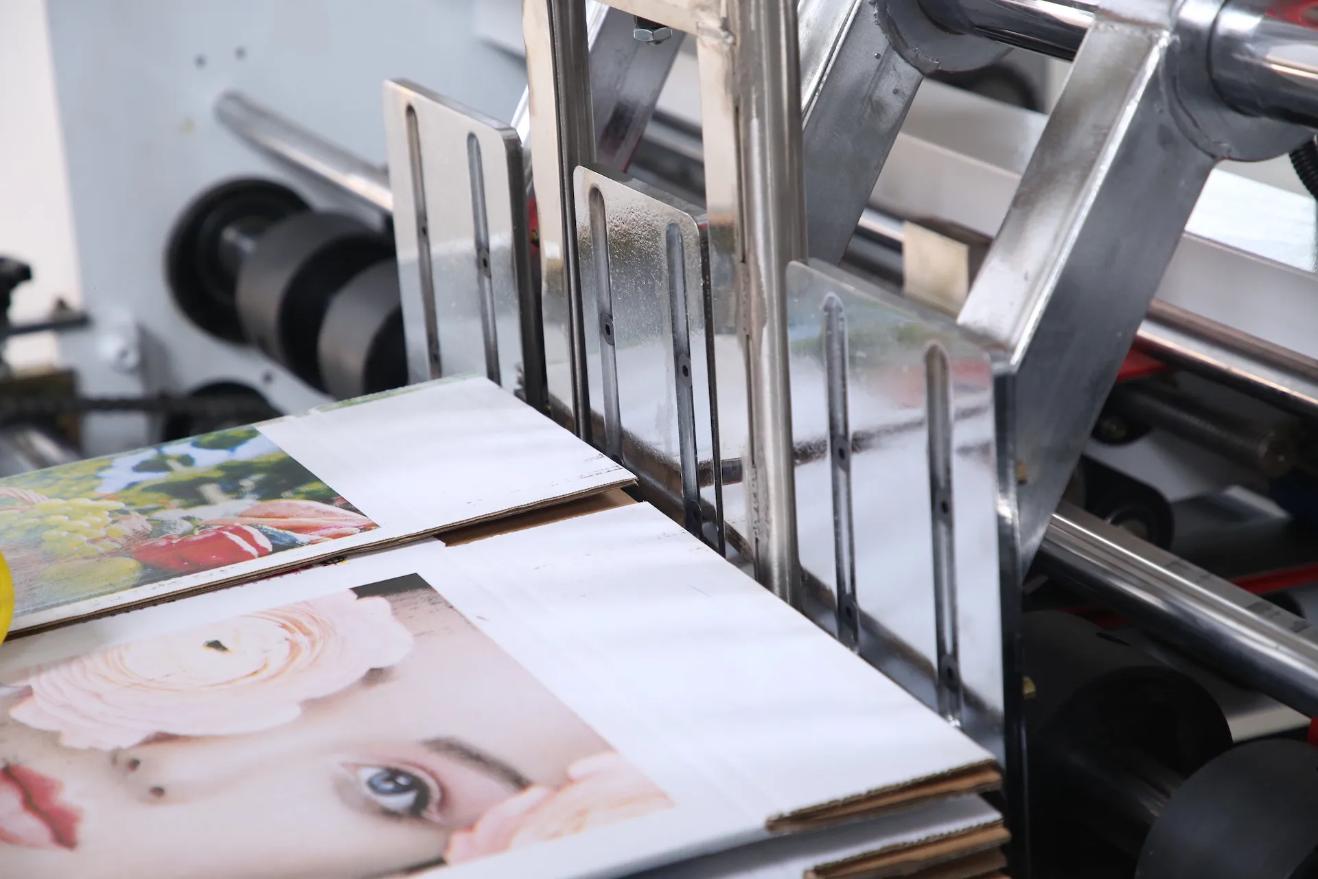 High Speed Automatic Paper Folder Gluer Machine Carton Gluing Machine