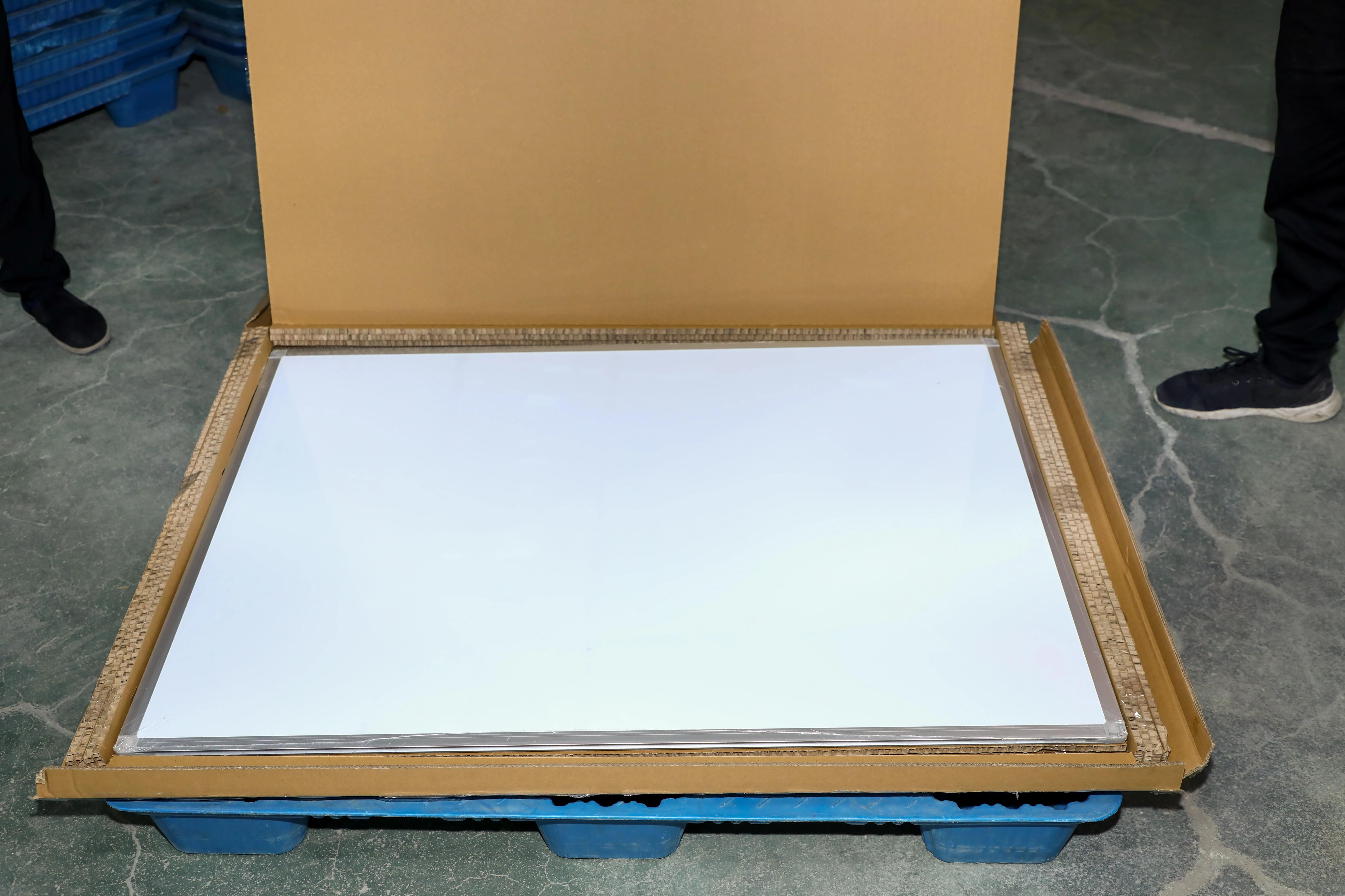 Wholesale ODM OEM Custom Magnet Whiteboard 60X90 90X120 120X180cm Variants Acrylic Surface Aluminum Frame Whiteboard Steel Size