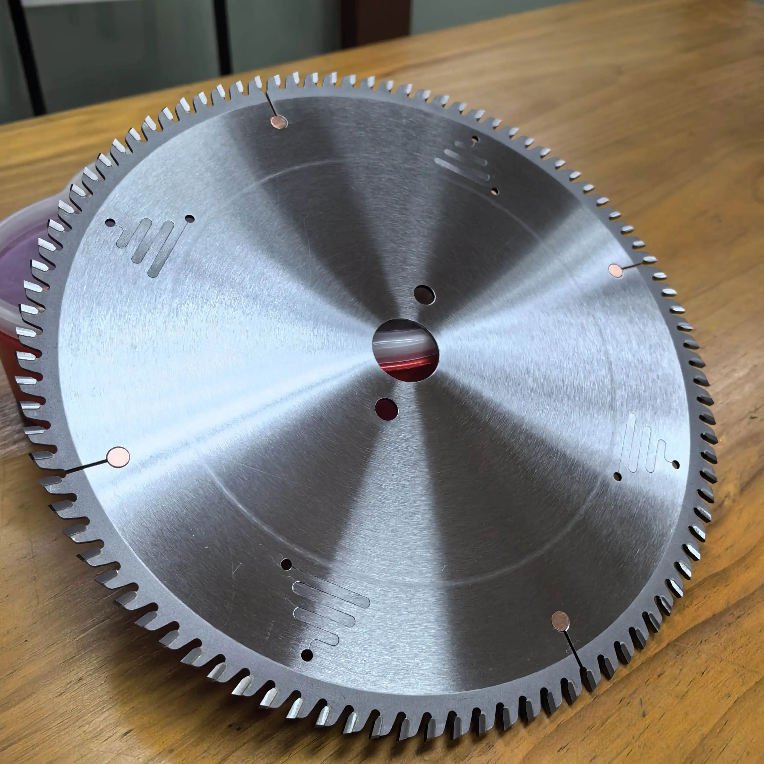 Freud Italy Style TCT Circular Saw Blade 300x3.2/2.2x30x96z TCG for Wood Cutting