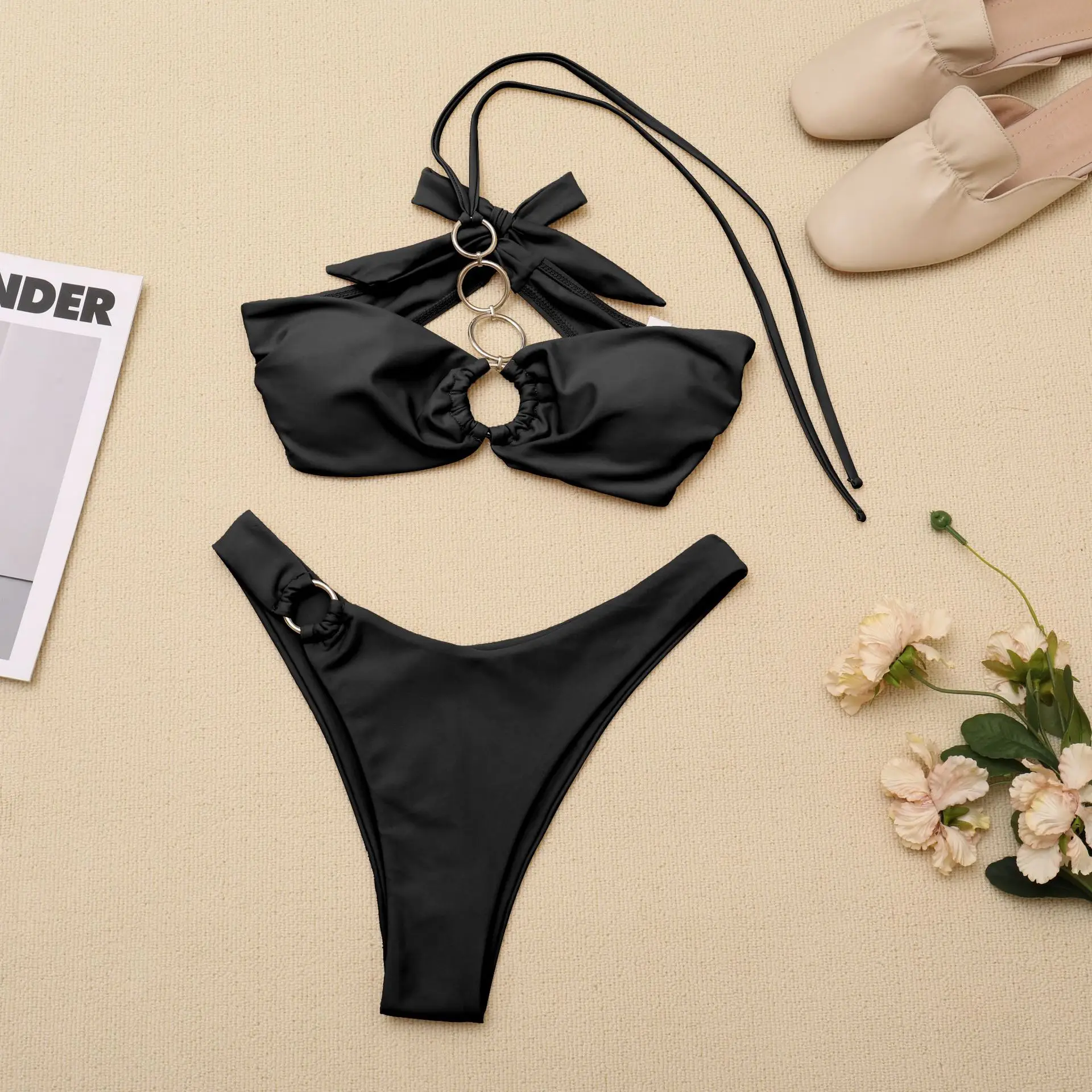 New Arrival Strapless Beach Resort Style Hanging Neck Design Sense Steel Ring Bikinis 2 Piece Two Piece Swimsuit For Women