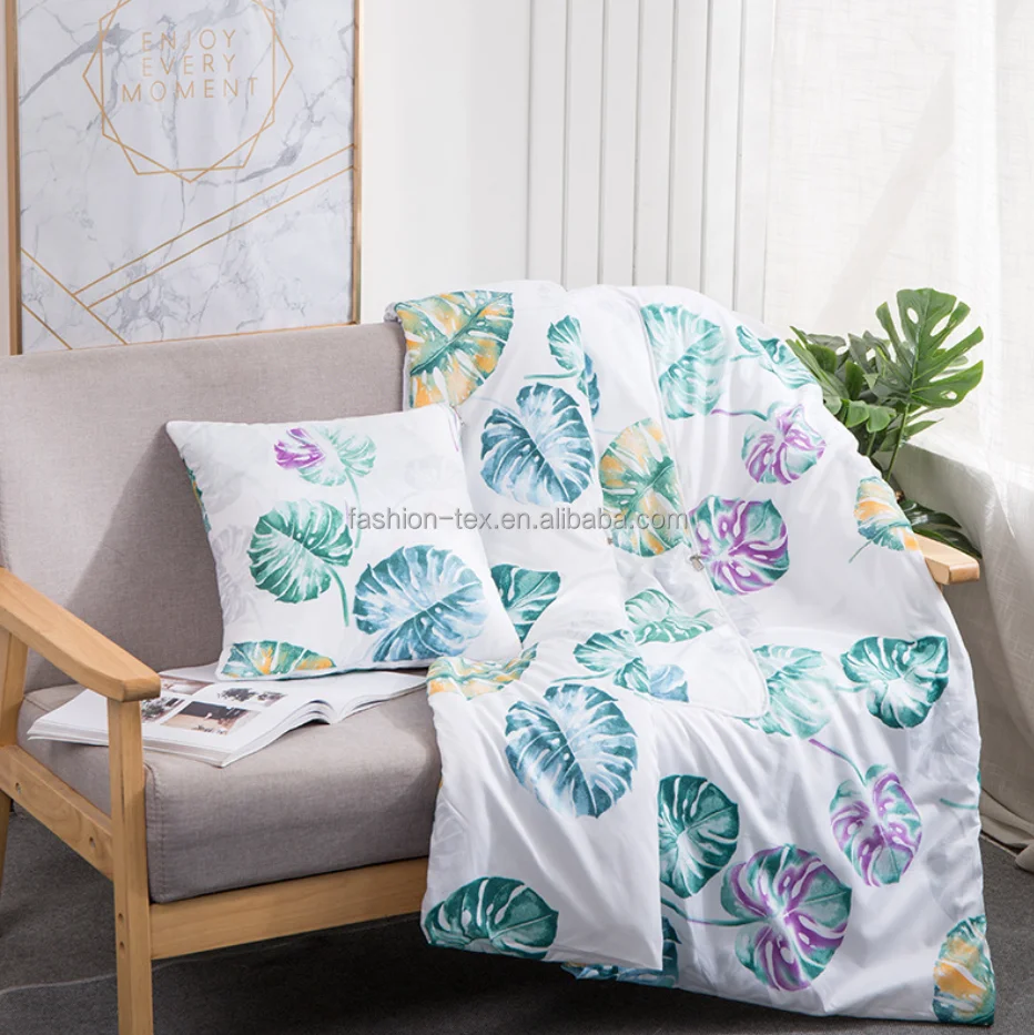 Cheap factory flannel blanket customized Pillow Quilt two in one Zipper Cushion cover Airline Office Sofa Quilt low MOQ