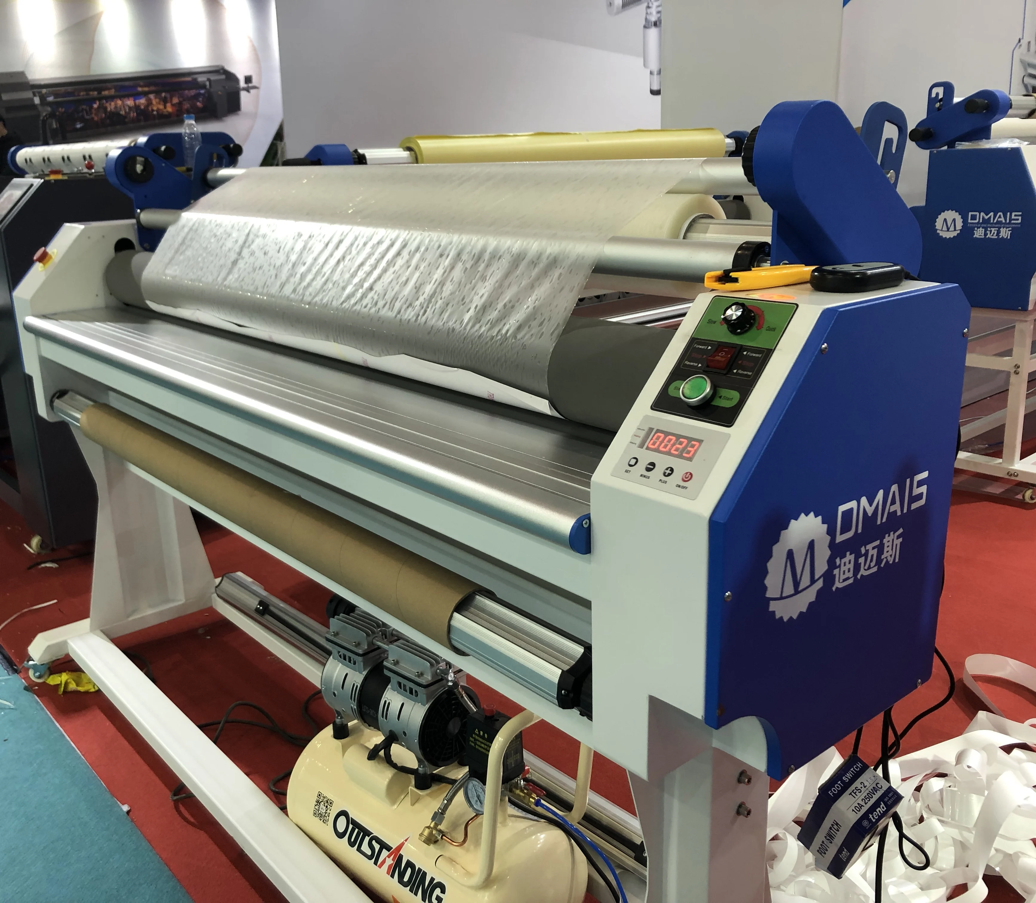 DMAIS M9  High quality roll to roll flatbed 1600 hot and cold laminator machine