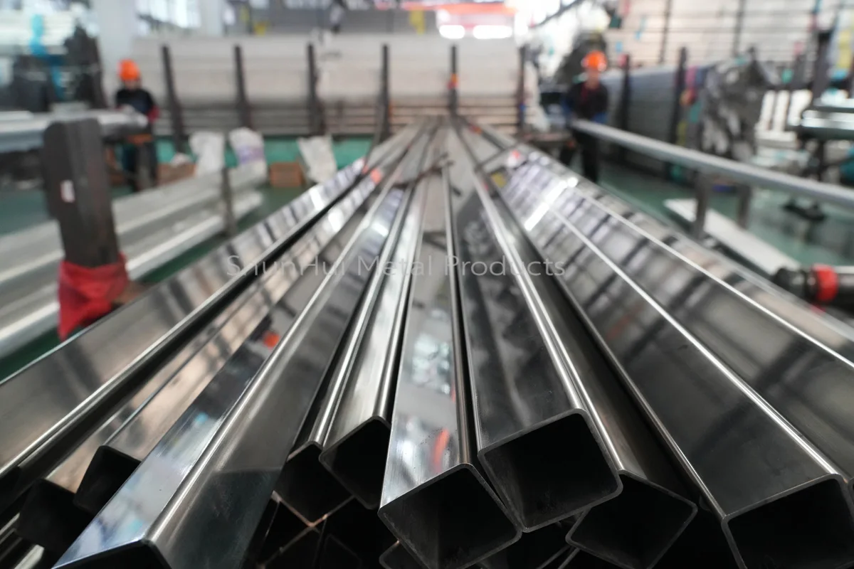 Hot sale 304 304L 316 316L 310S 321 Sanitary Seamless Stainless Steel Tube / SS Pipe with Low Price