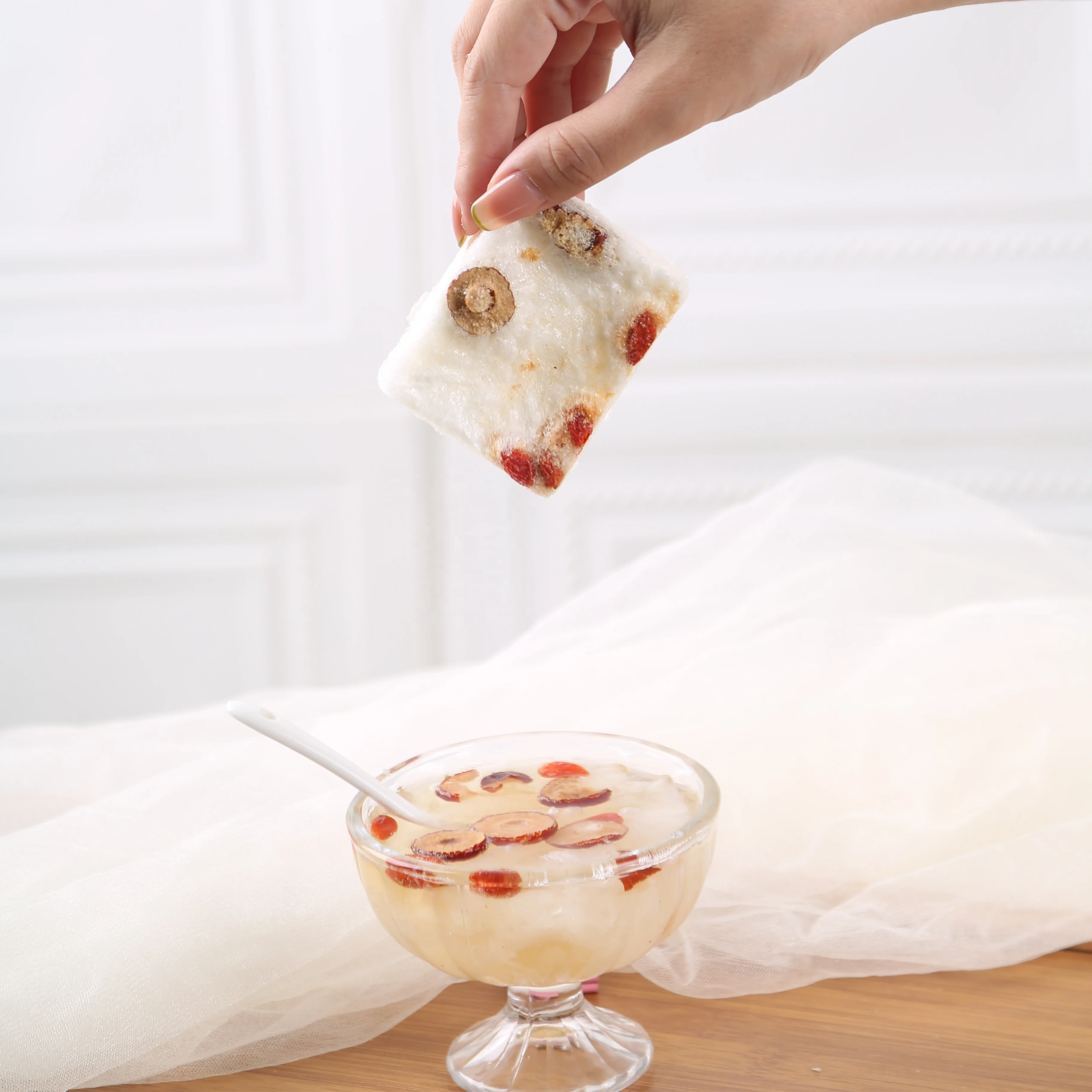 Safe Healthy Frozen Dried Tremella Soup Sweet Instant Food Tremella Soup Red Dates Wolfberry Tremella Block