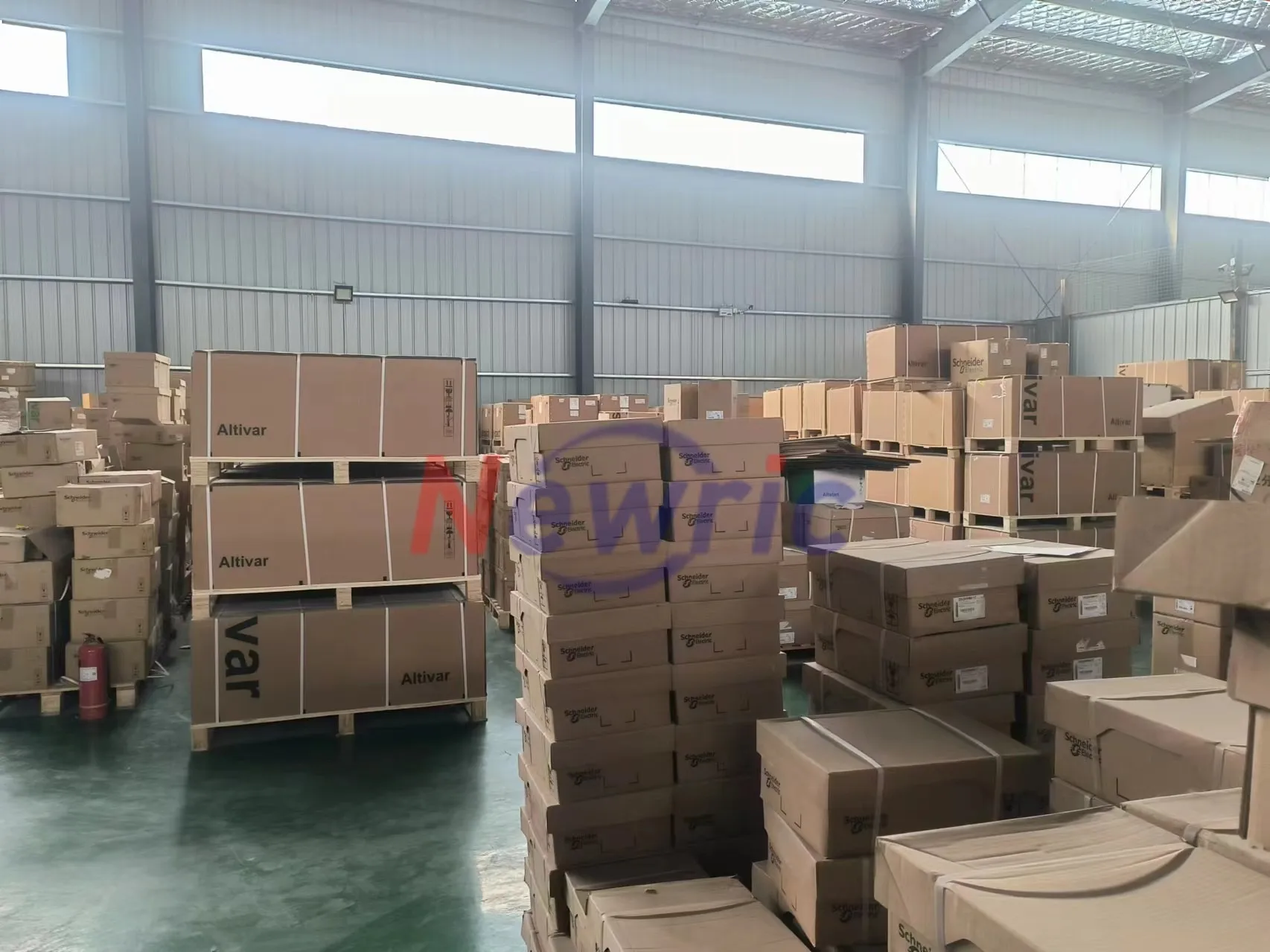 New and Original TM221C24R TM221C24T TM221C24U Schneiders TM221 PLC Programmable Logic Controller