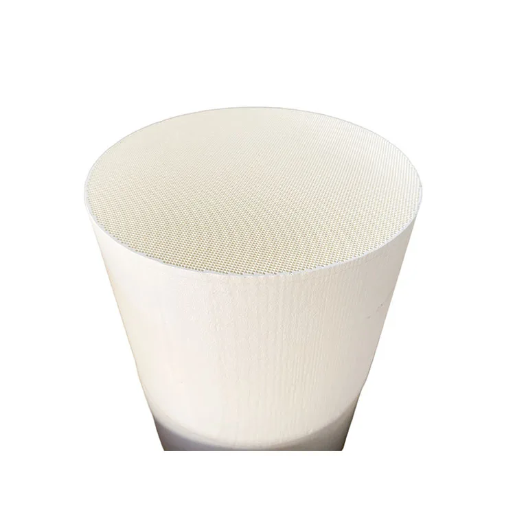 Cordierite honeycomb ceramic catalyst substrate for car exhaust gas purifier