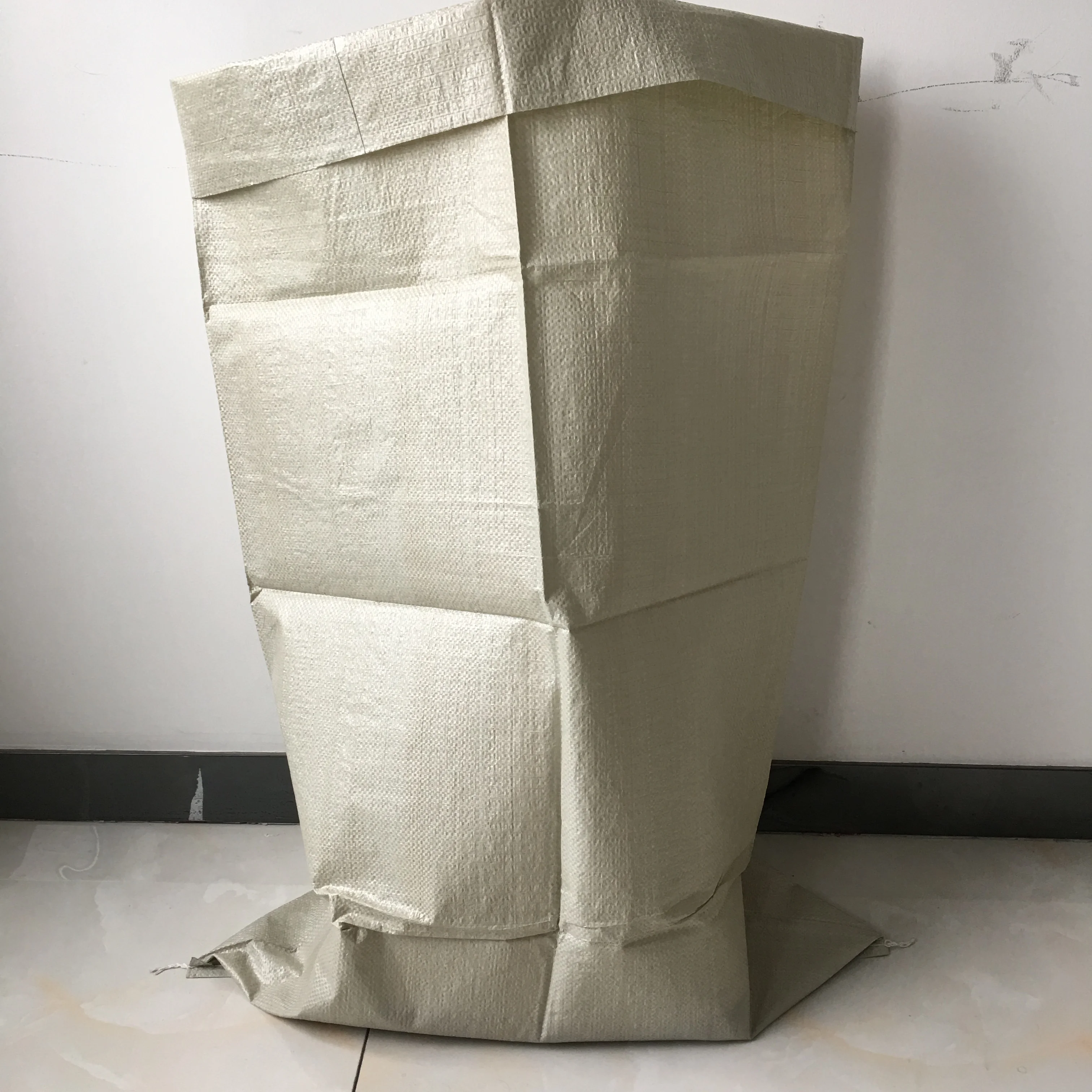 
The optimal empty sack pp woven rubble bags / sack for packing garbage, construction rubble and scrap wood 