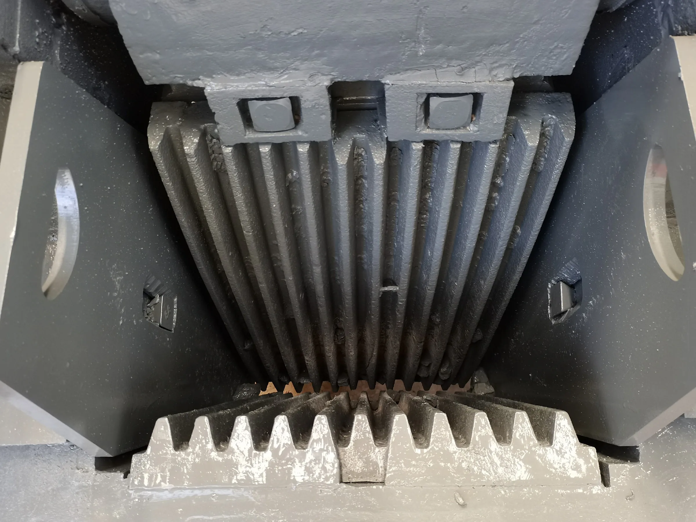 Top Quality Mini Portable Diesel Stone Rock pe 220x350 model jaw crusher capacity 10 ton per hour of Mining Machine