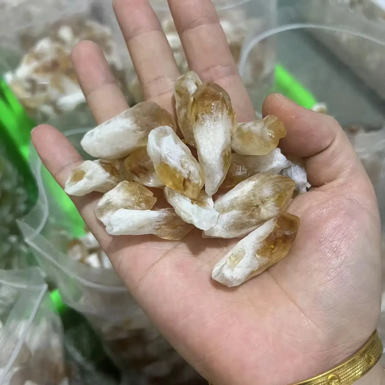 Wholesale Natural Healing Yellow Crystal Rough Quartz Citrine Teeth Raw Stone Specimen for Room Home Fengshui Decoration