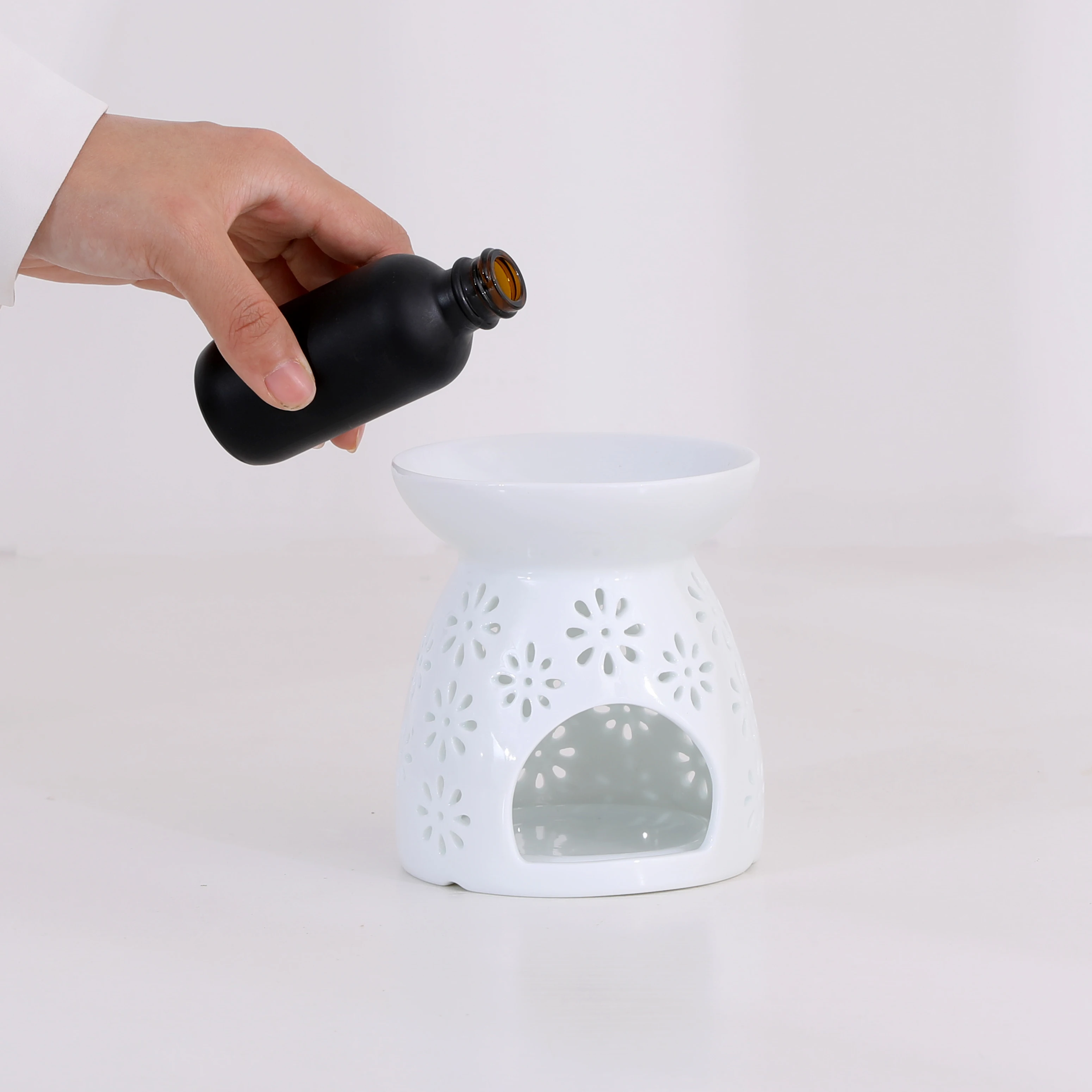 Porcelain White ceramic tealight candle holder aroma essential oil burner scented Diffuser for home bedroom